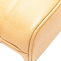 Caviar Logo Chain Shoulder Bag