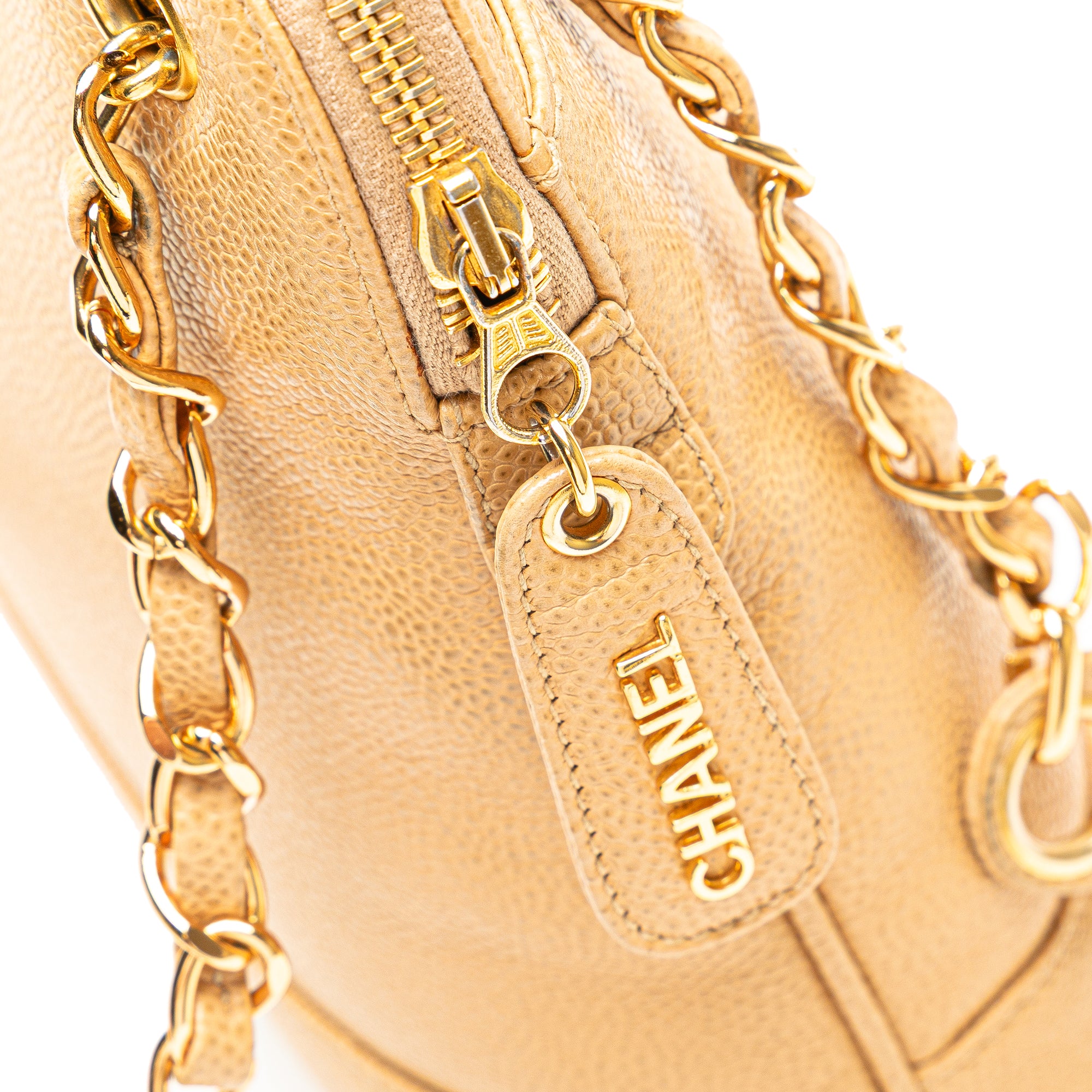Caviar Logo Chain Shoulder Bag
