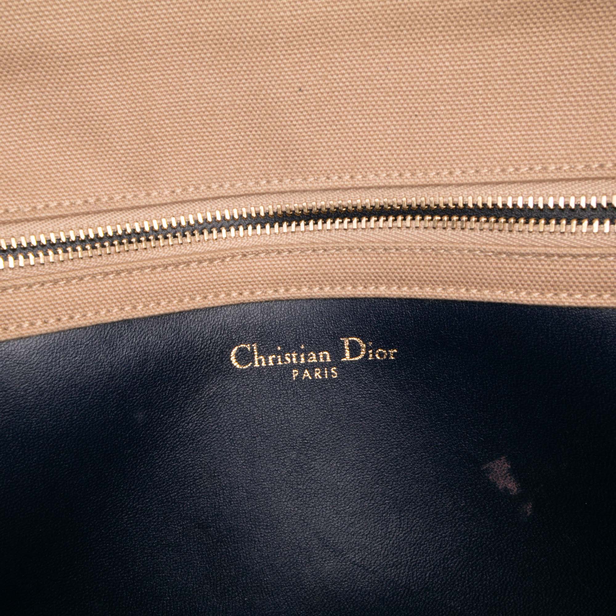 Medium Oblique Canvas and Velvet Diorama Flap