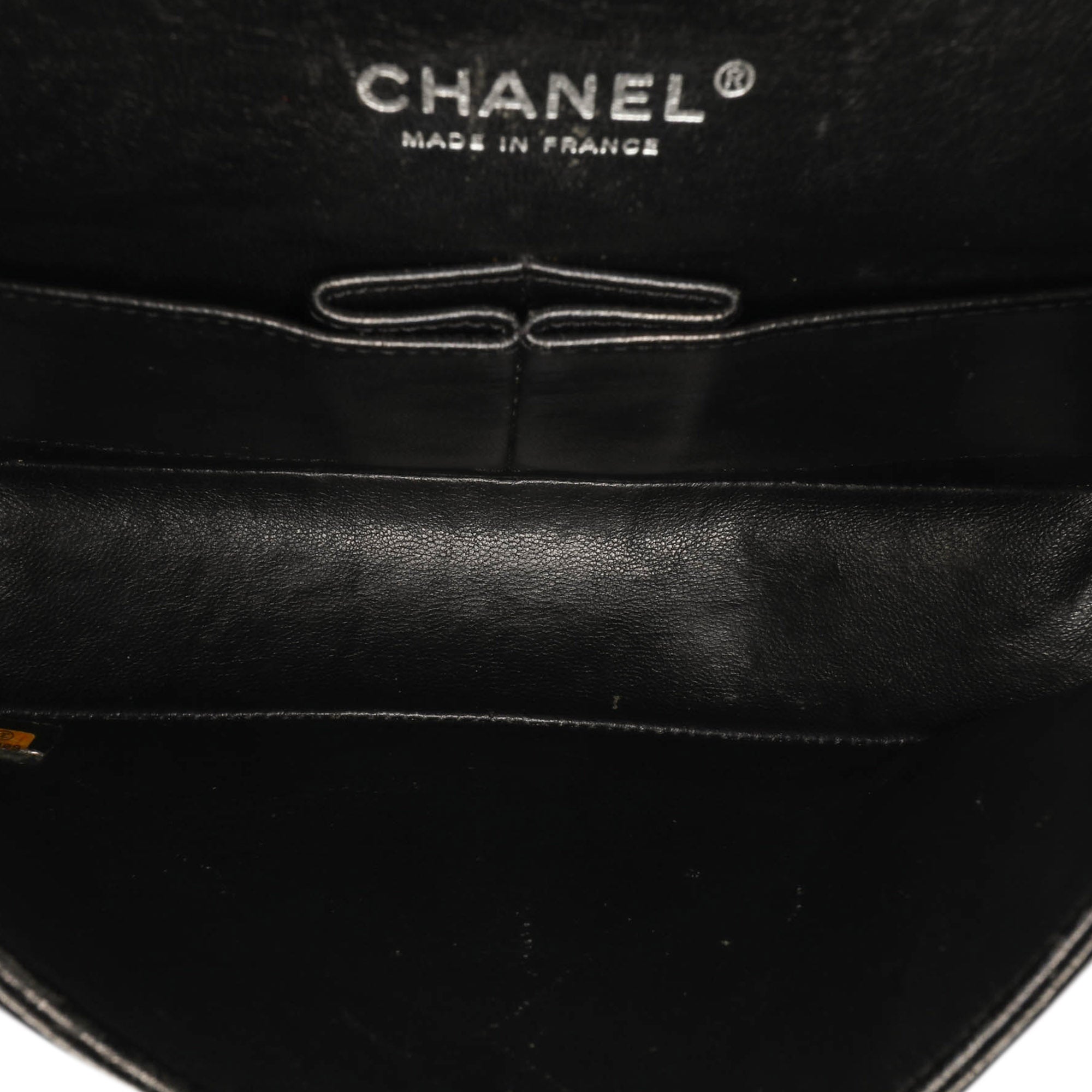 Medium Classic Caviar Double Flap