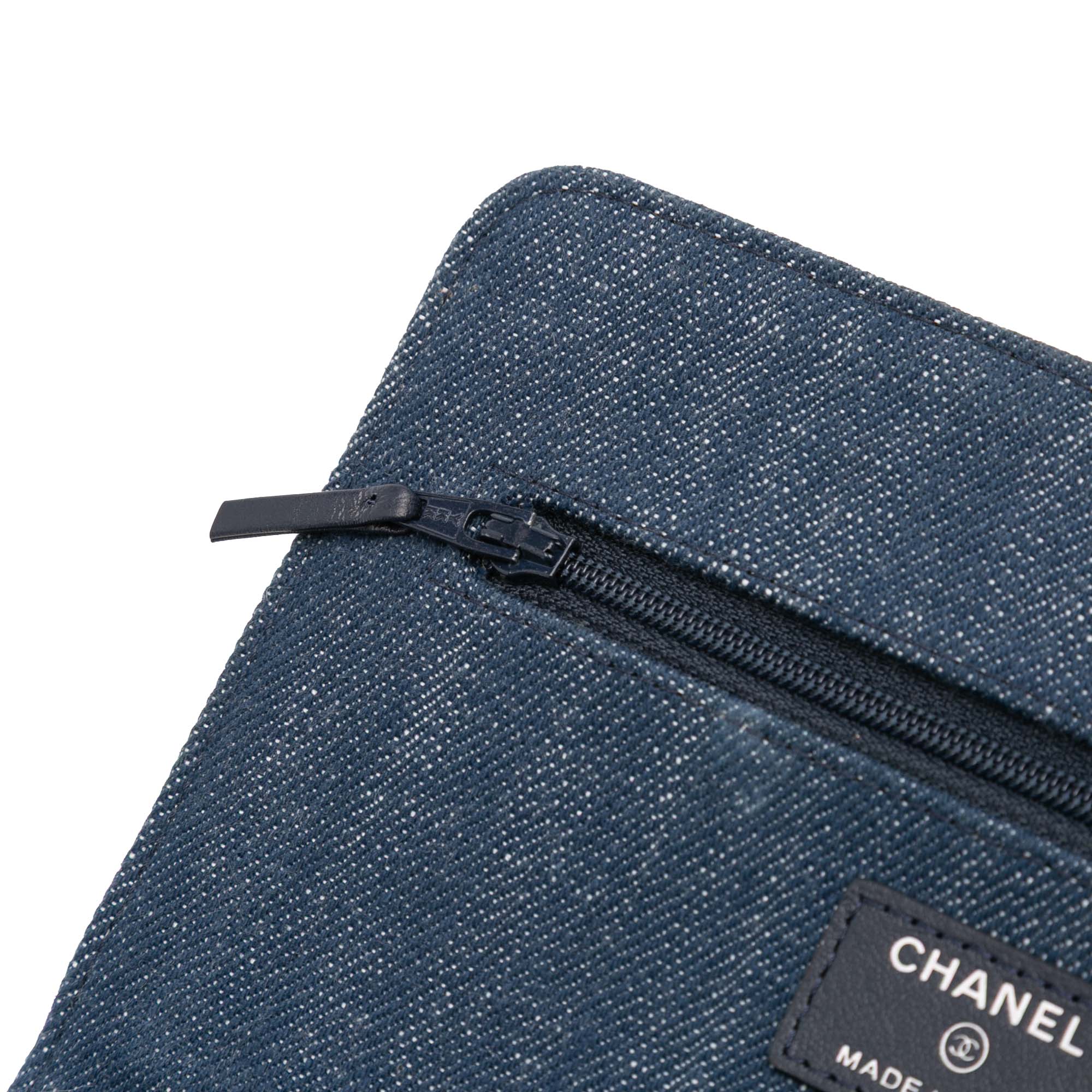 Denim and Velvet Wallet On Chain