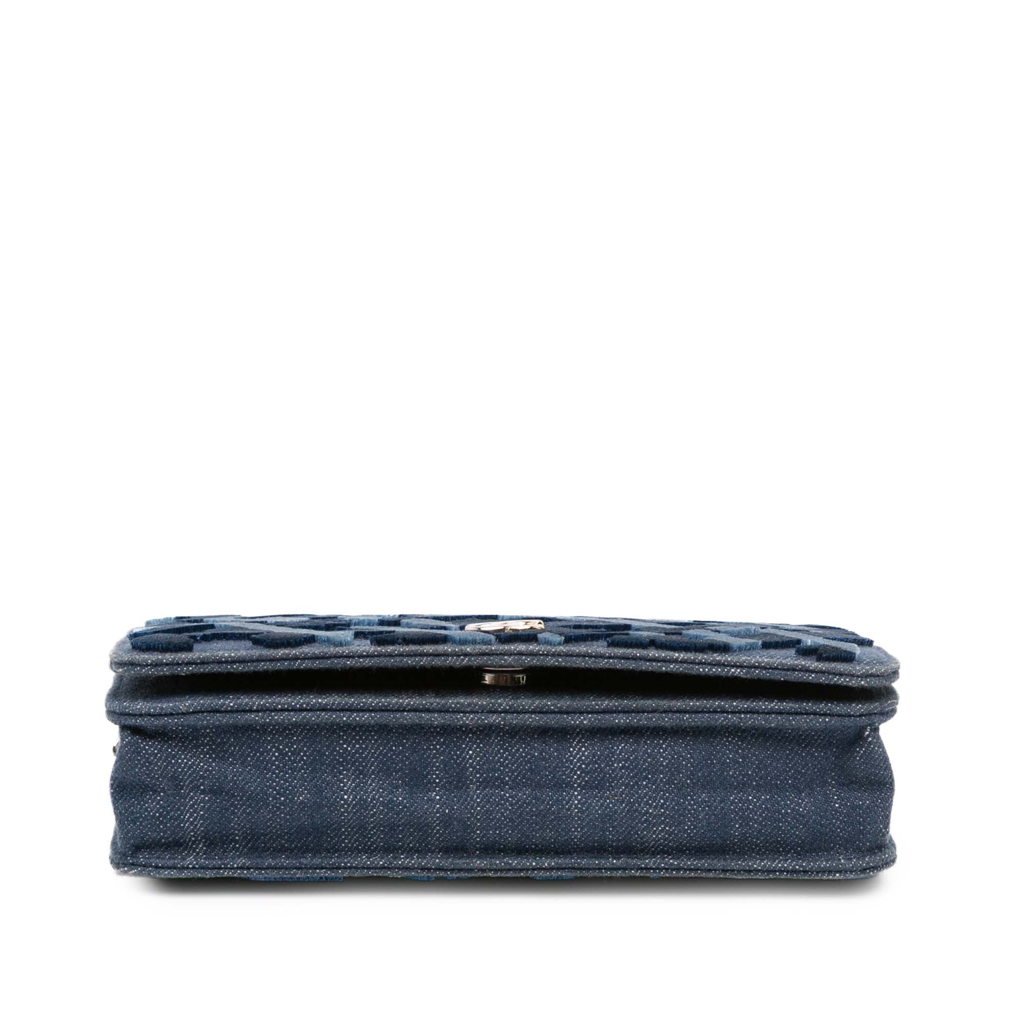 Denim and Velvet Wallet On Chain