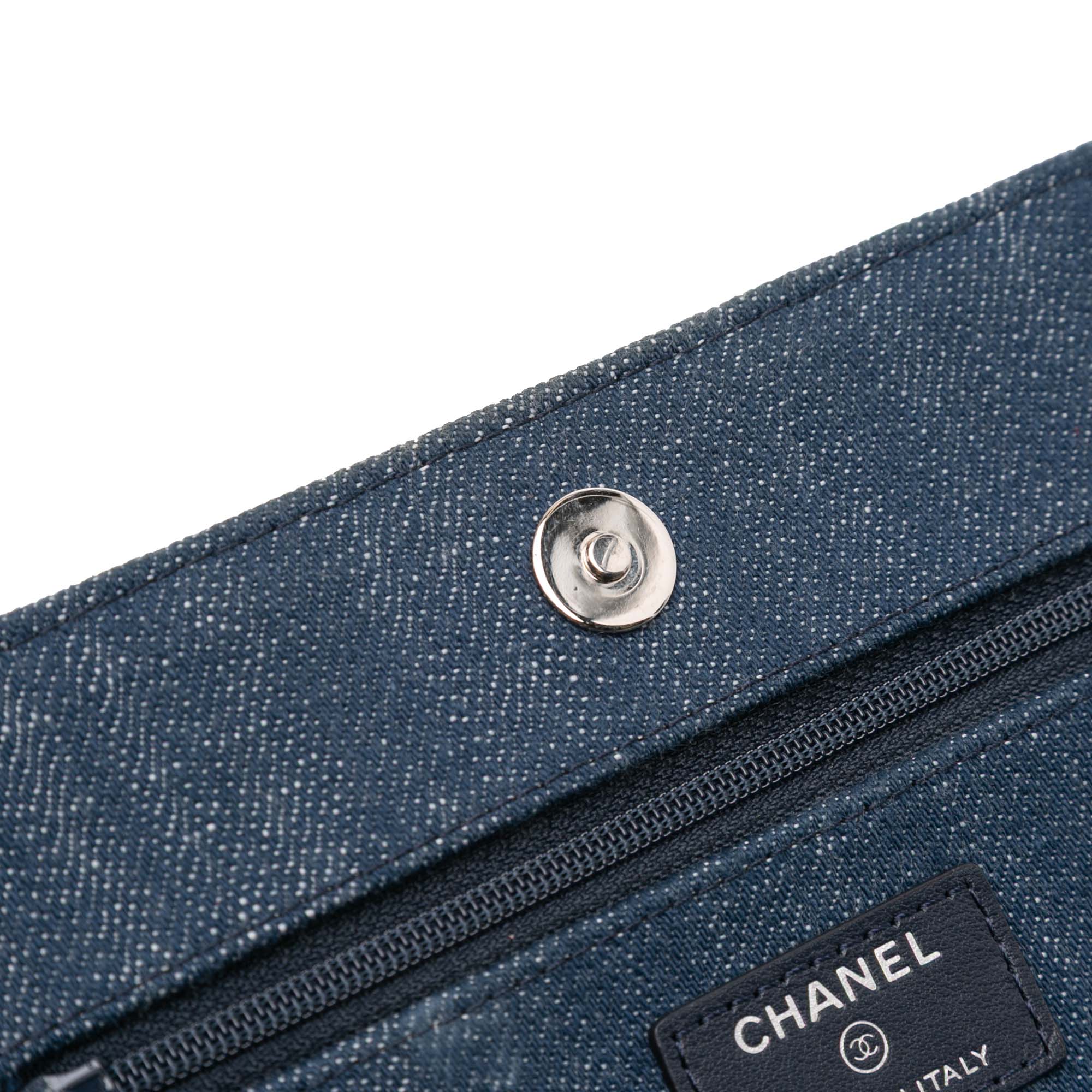 Denim and Velvet Wallet On Chain