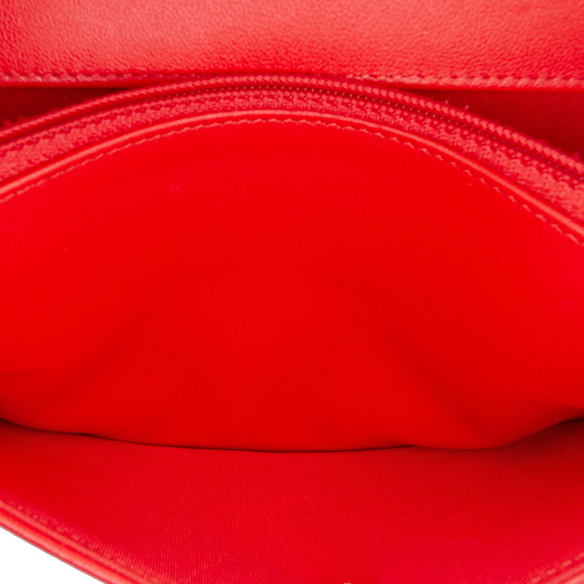 Chevron Calfskin Boy Wallet On Chain