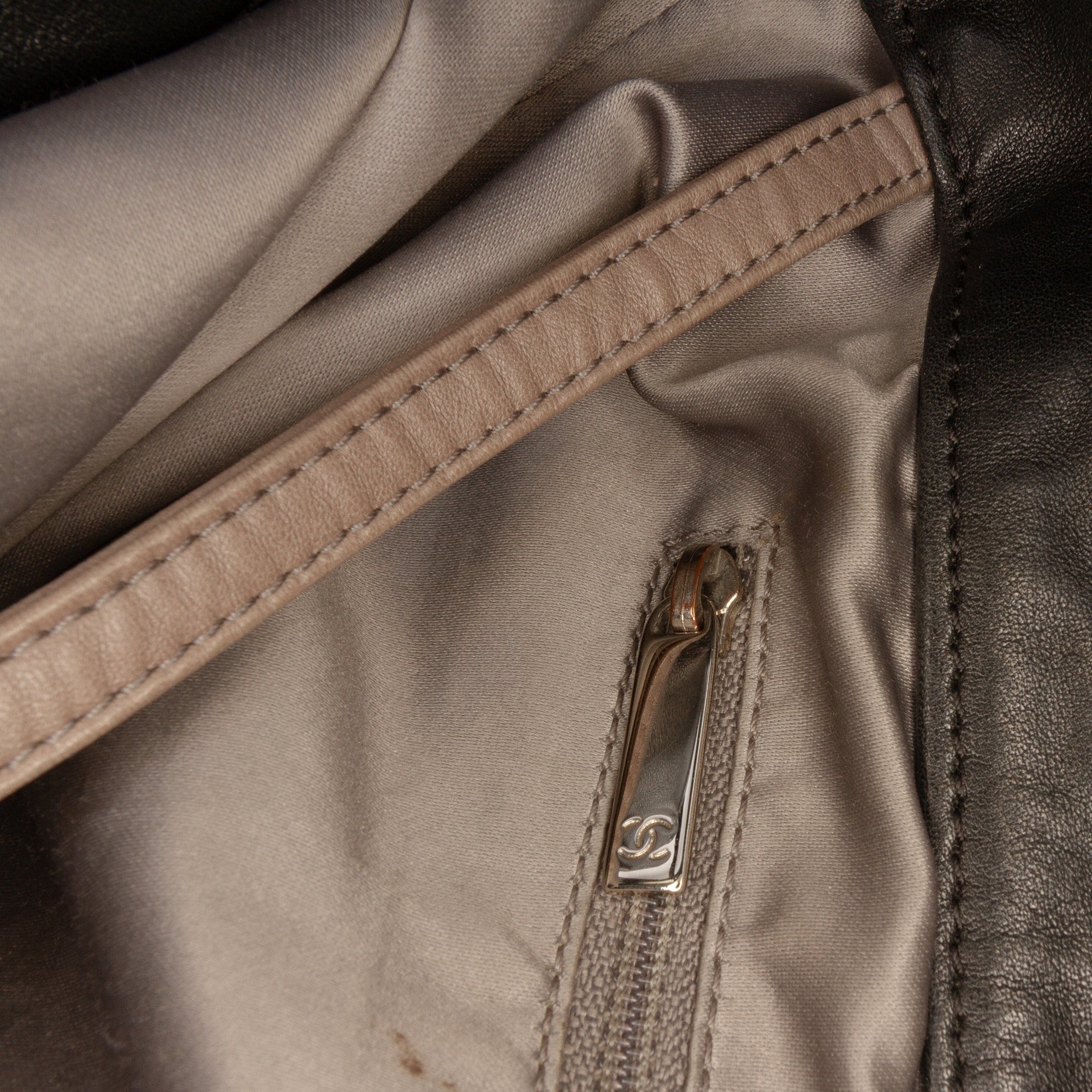 Calfskin Modern Chain Rhodoid Hobo