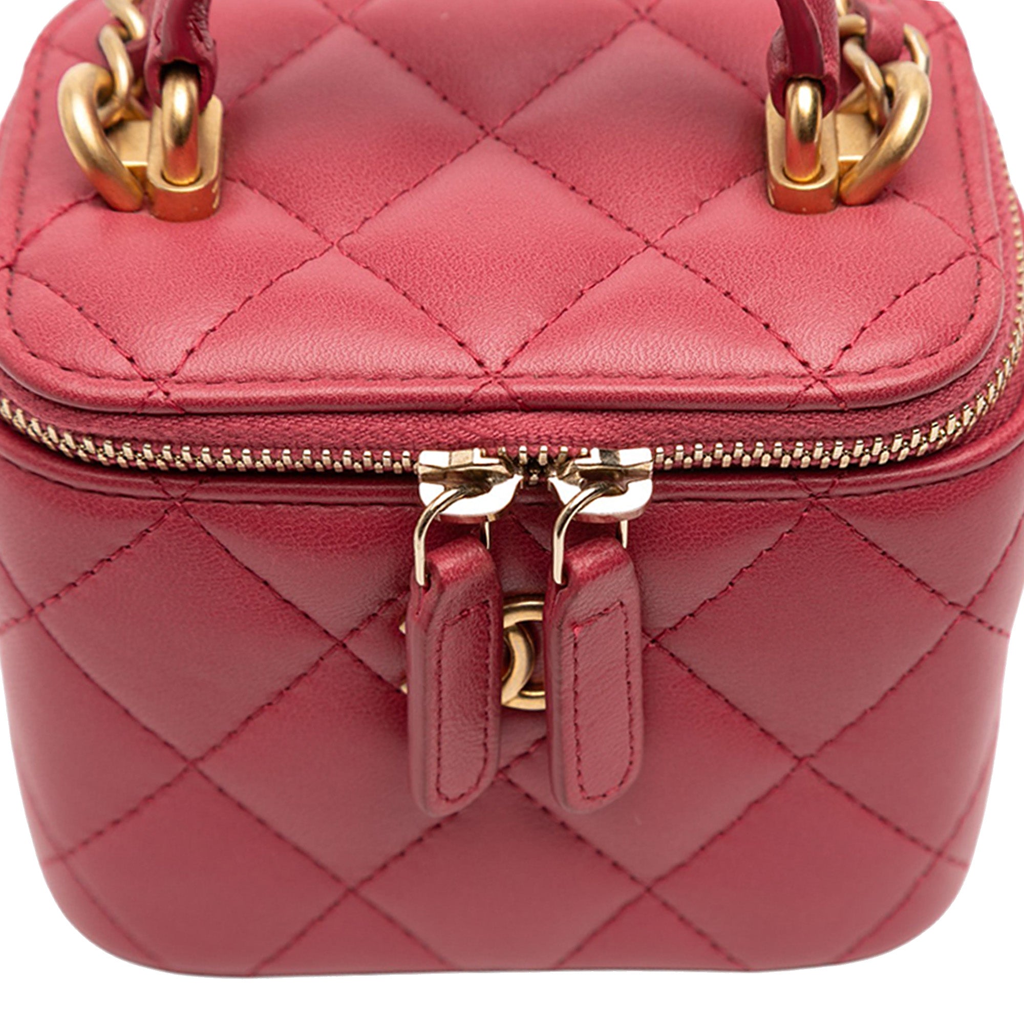 Mini CC Quilted Lambskin Top Handle Vanity Case With Chain