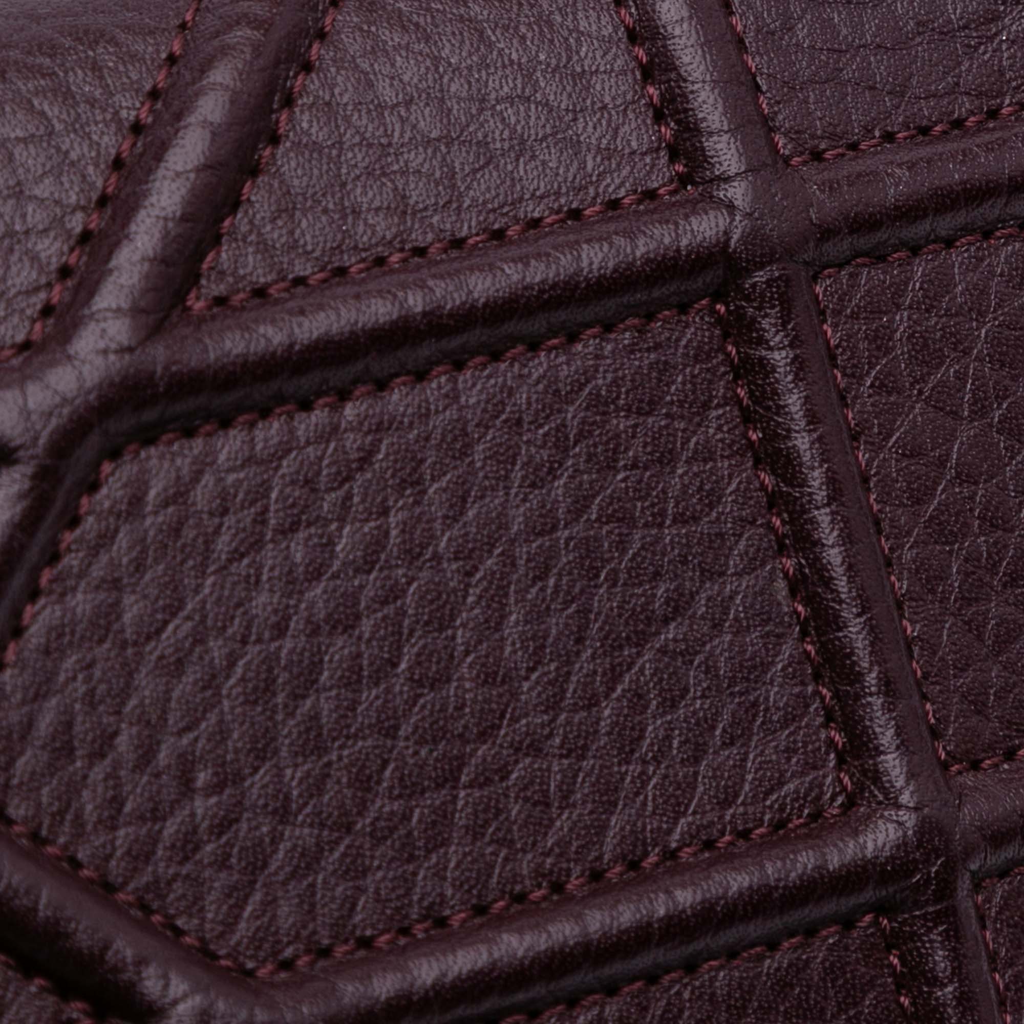 Grained Calfskin Diorama Wallet on Chain