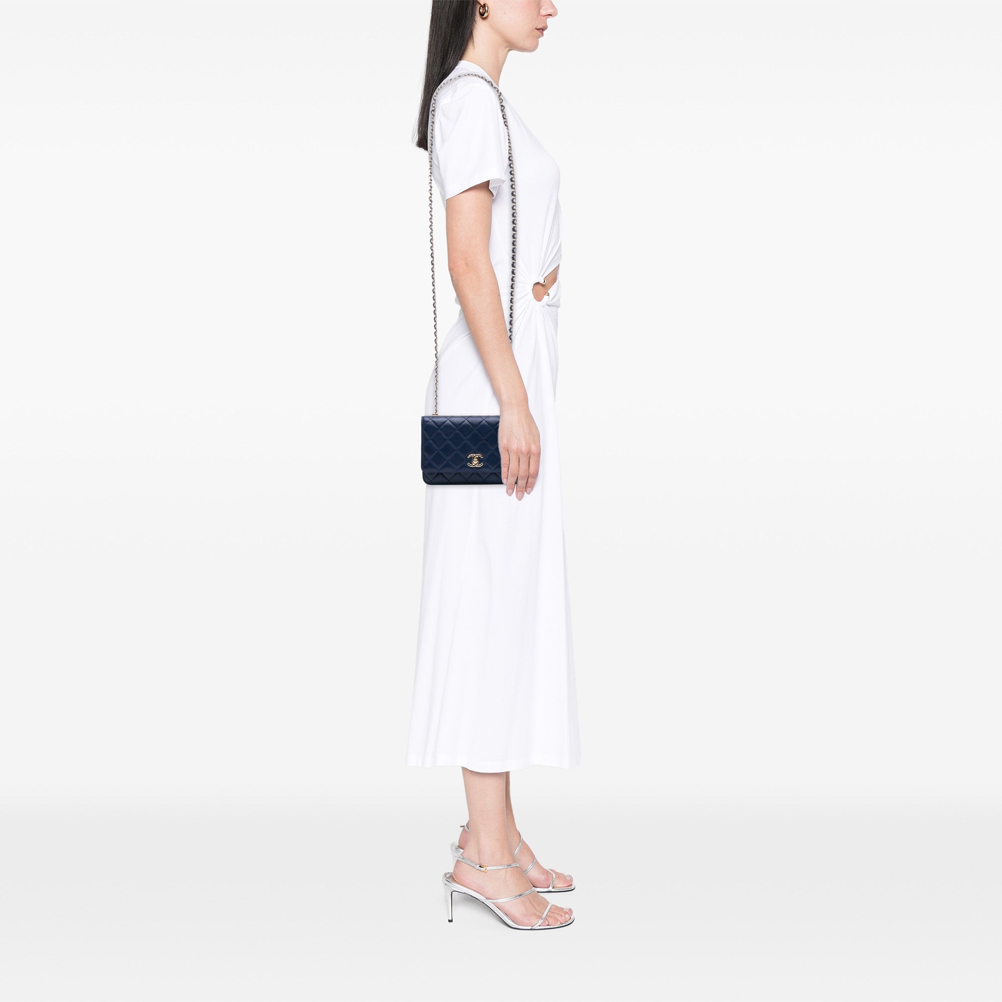 Lambskin Trendy CC Wallet On Chain