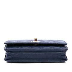 Lambskin Trendy CC Wallet On Chain
