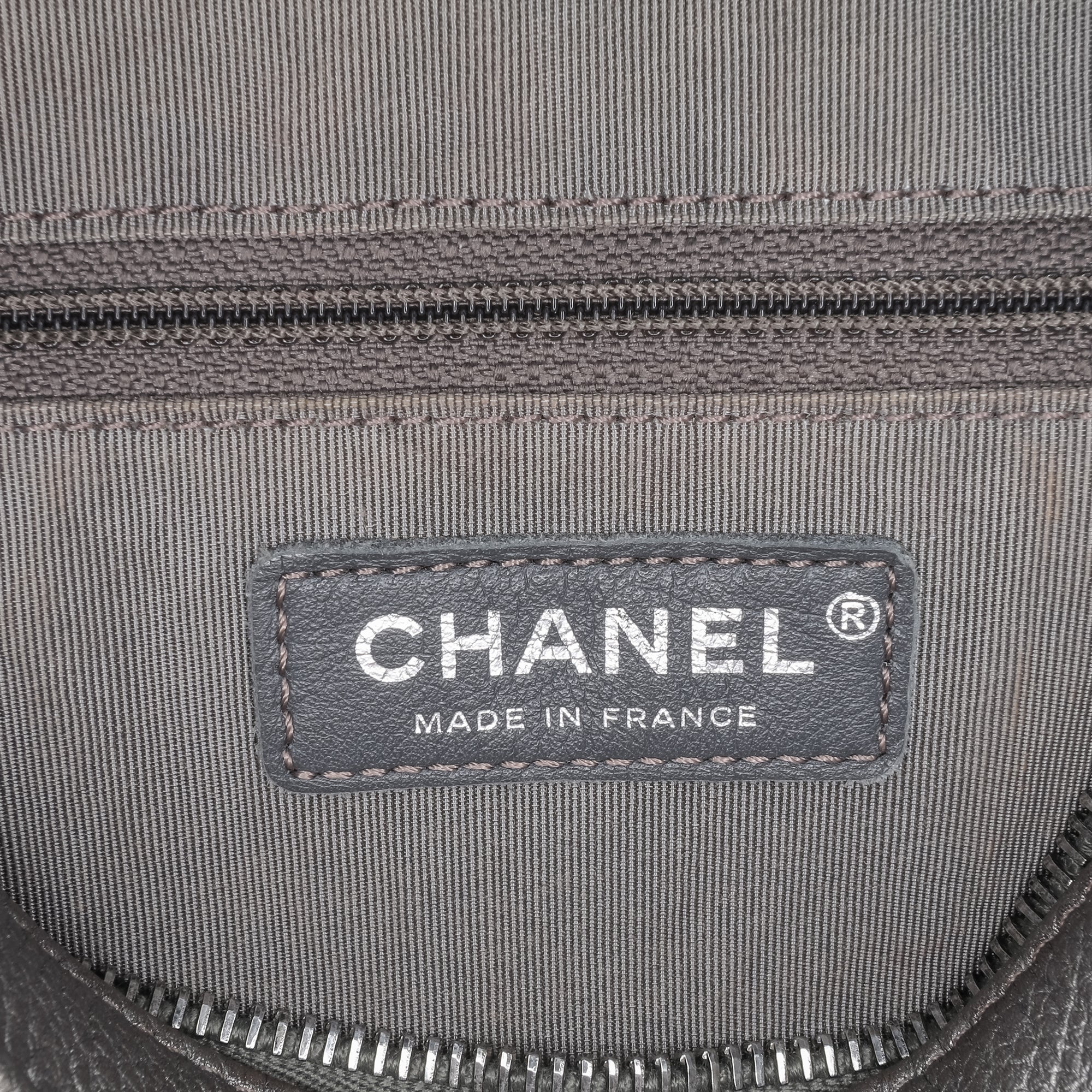 Medium Metallic Quilted Caviar Casual Rock Flap
