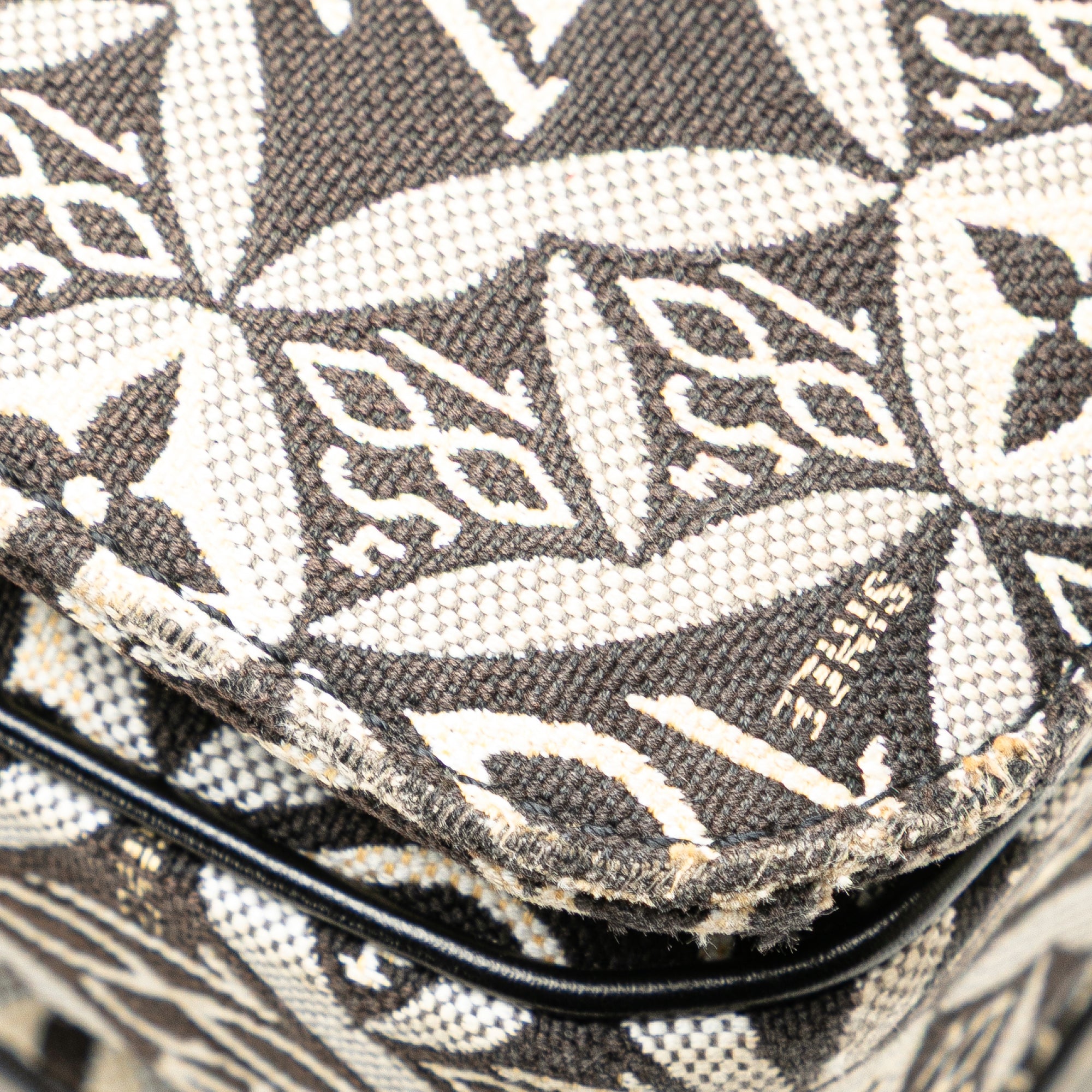 Since 1854 Pochette Metis