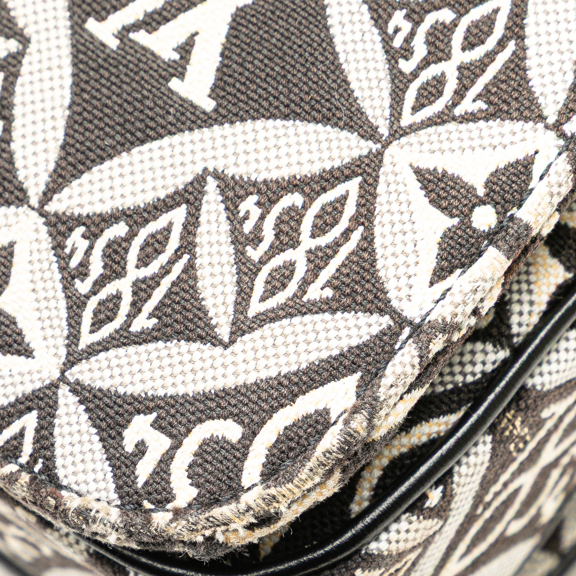 Since 1854 Pochette Metis