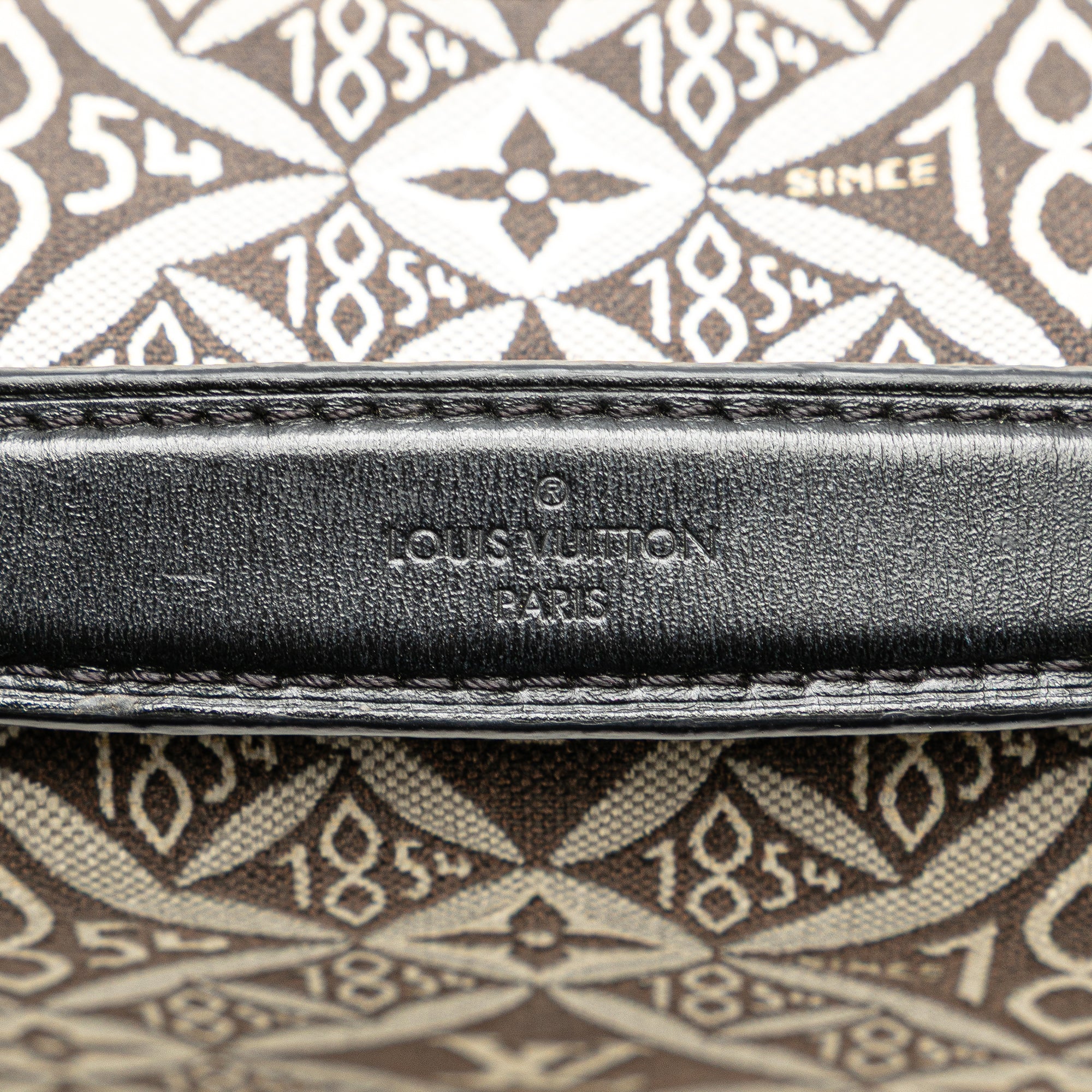 Since 1854 Pochette Metis