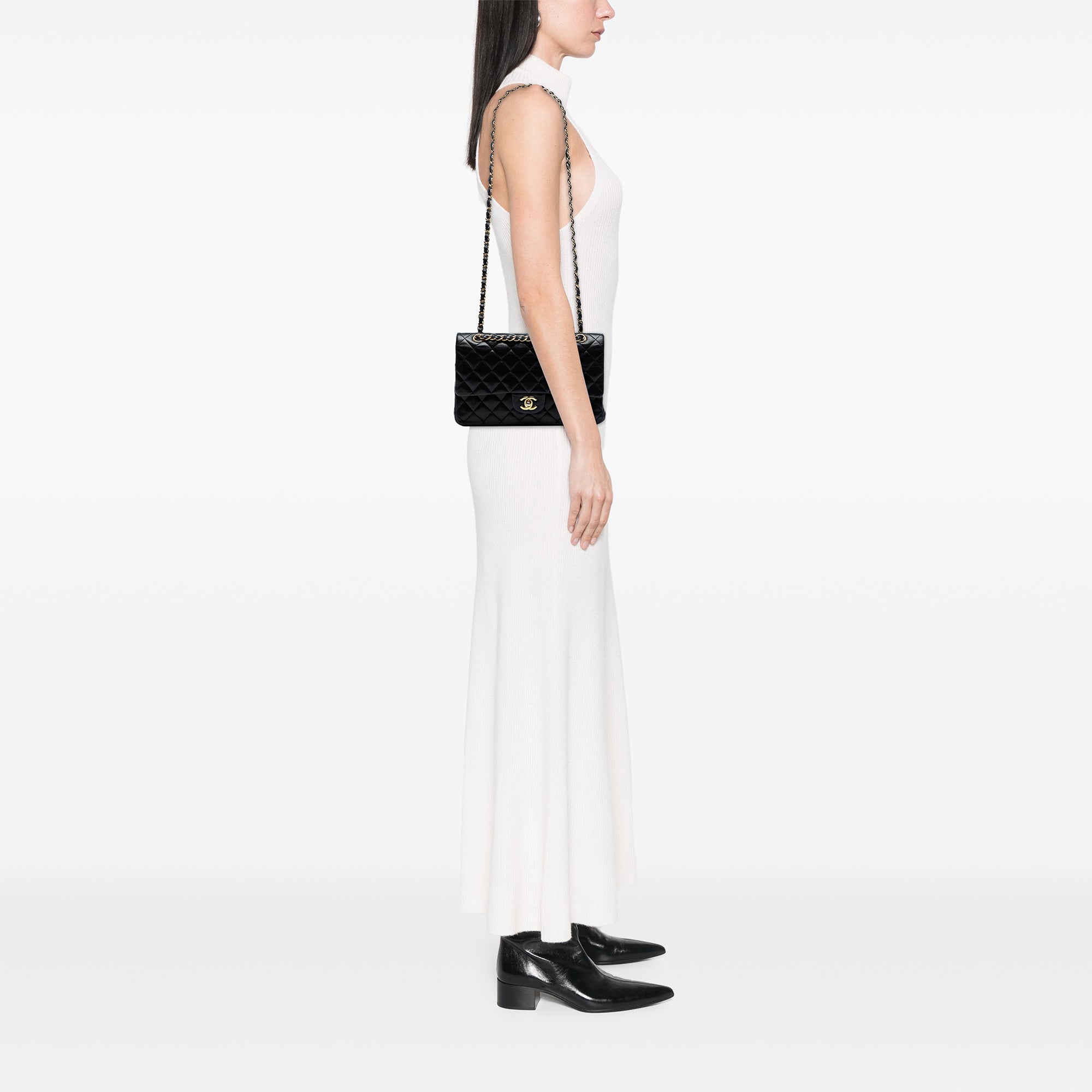 Medium Classic Lambskin Double Flap