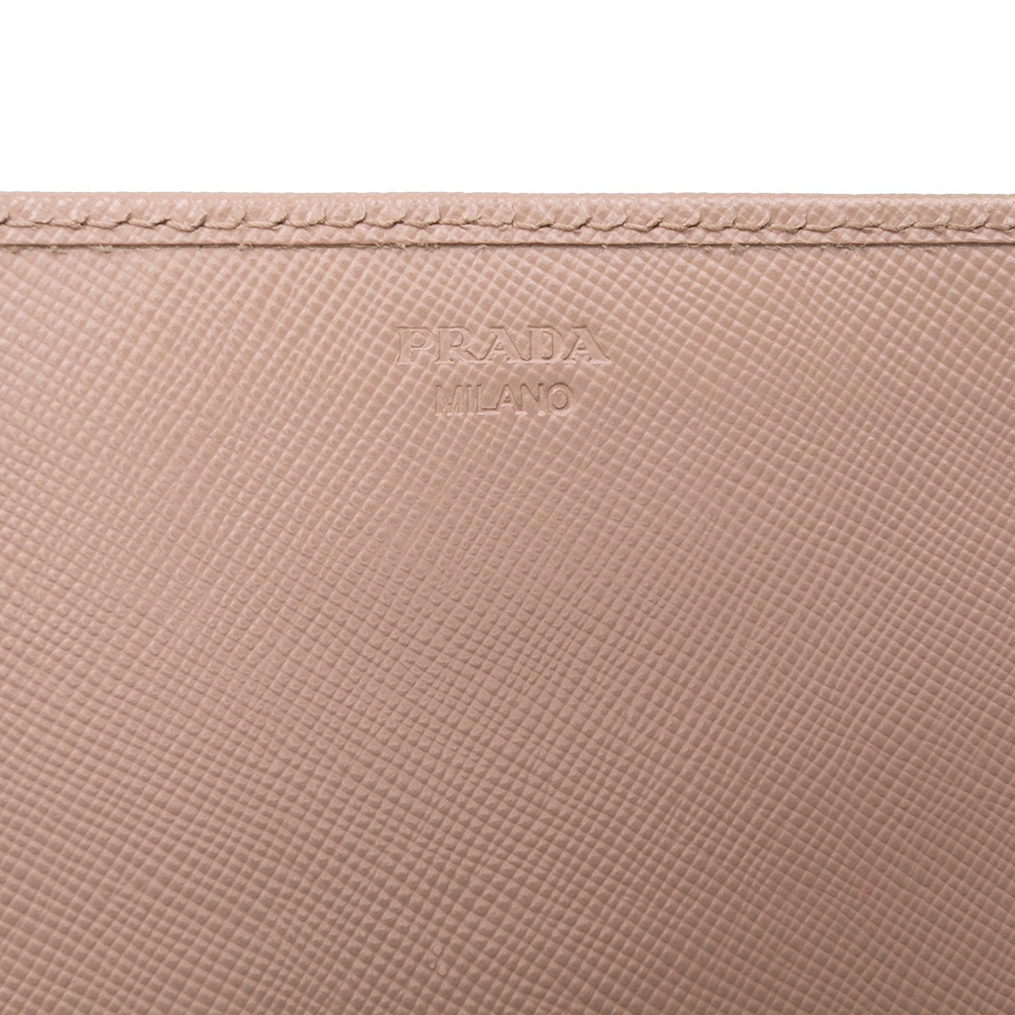 Saffiano Metal Oro Chain Wallet