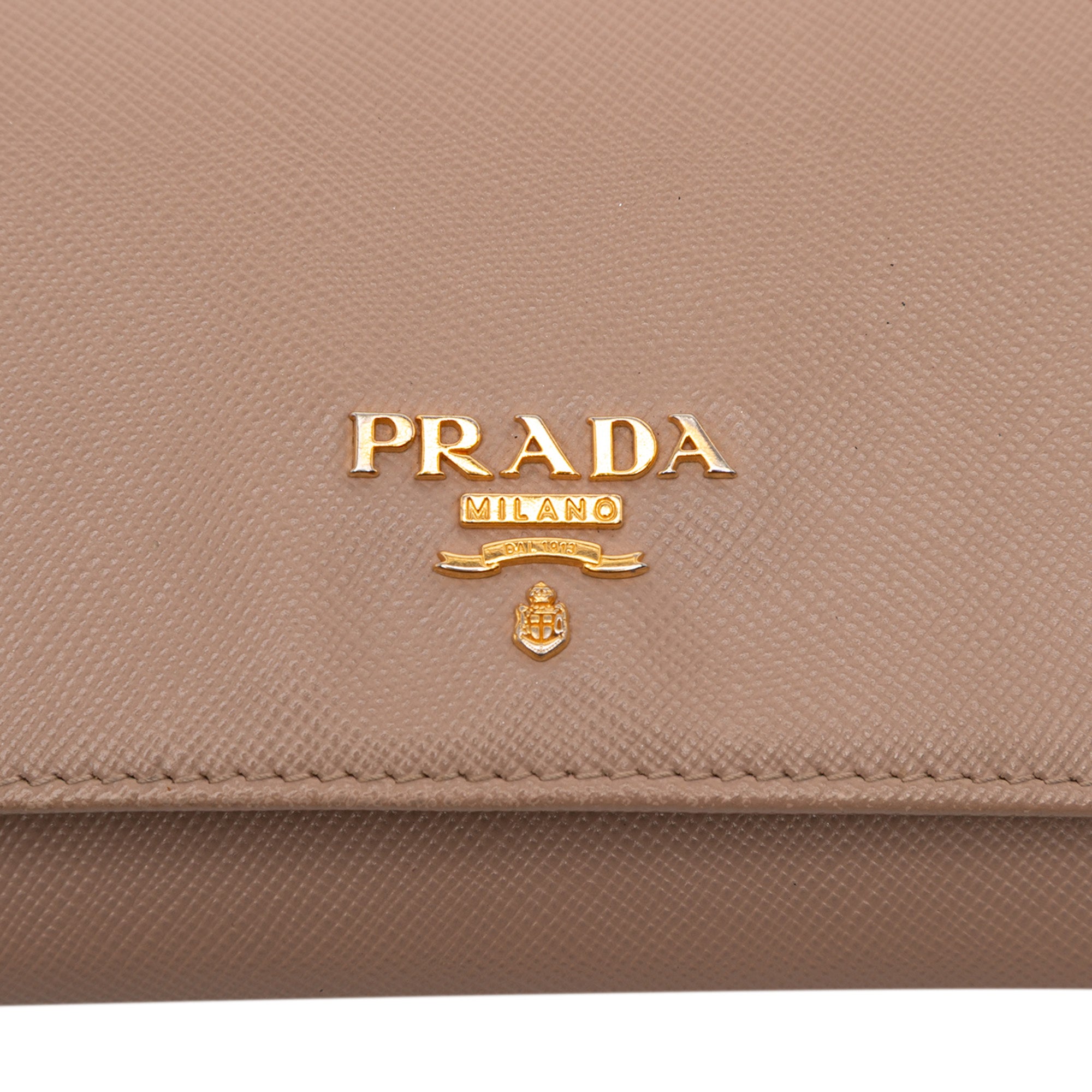 Saffiano Metal Oro Chain Wallet