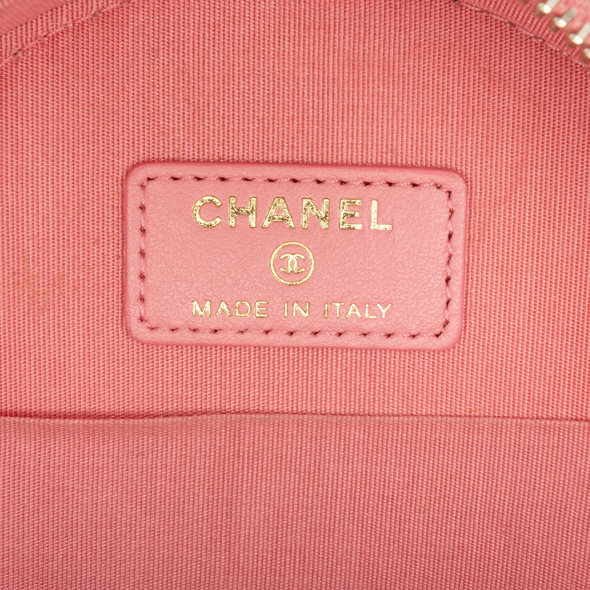 CC Embossed Caviar Camellia Round Clutch With Chain