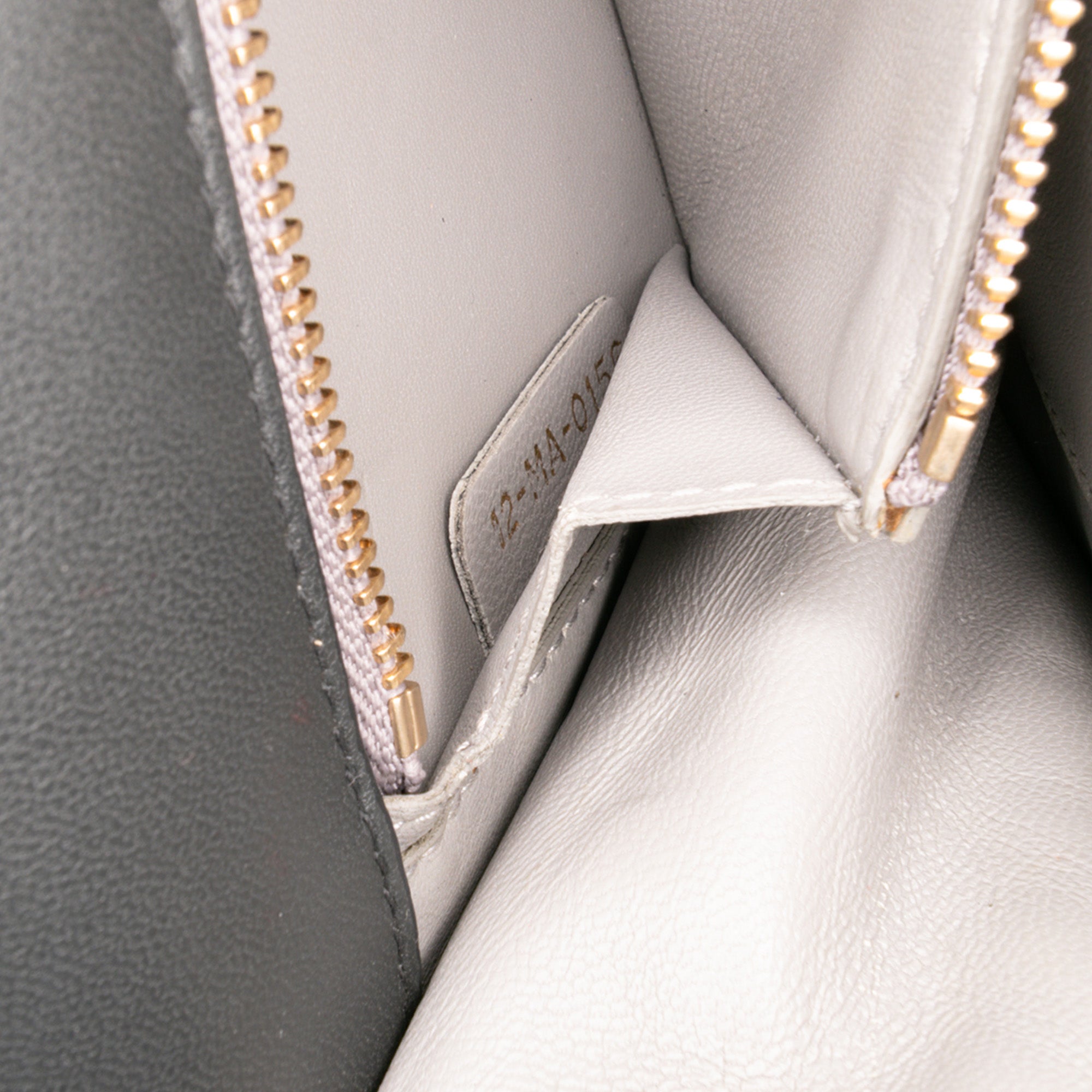 Mini Crackled Deerskin Diorama Flap