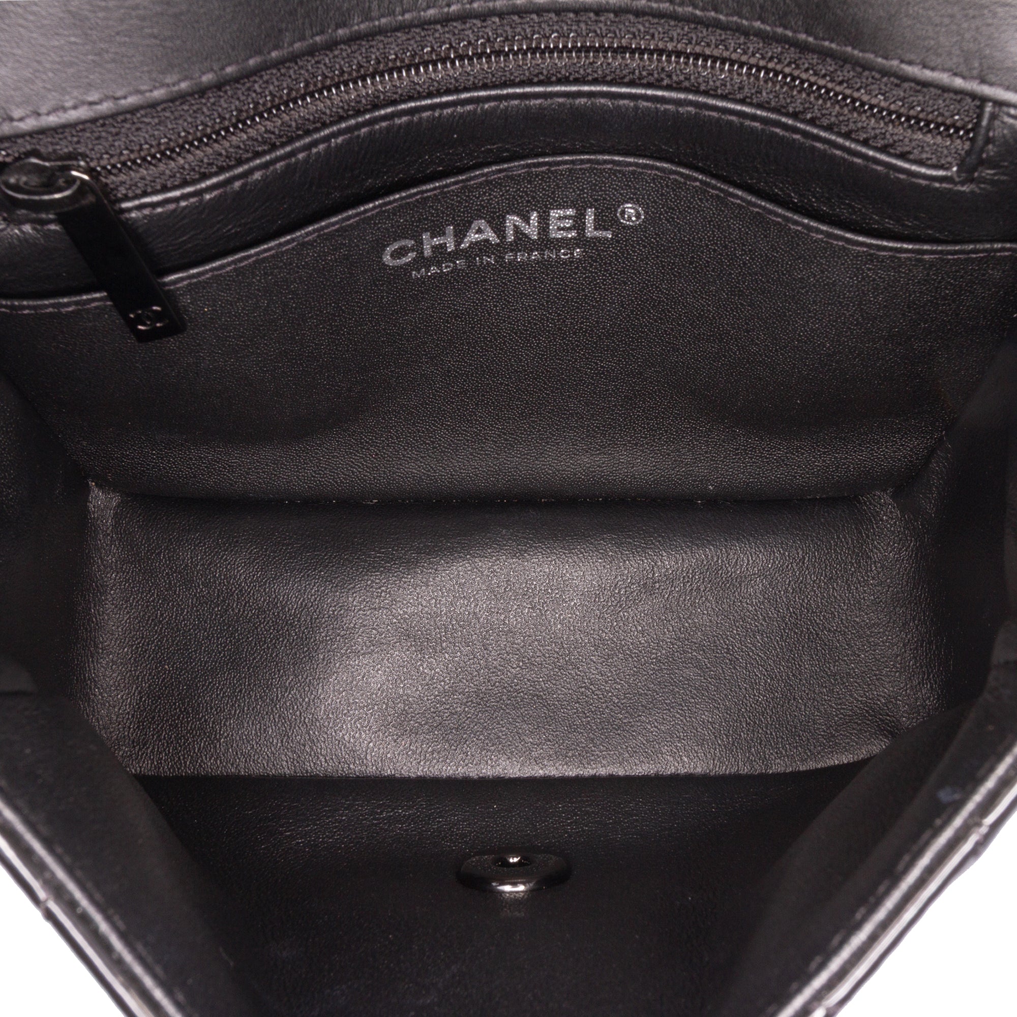 Mini Square Classic Patent So Black Single Flap