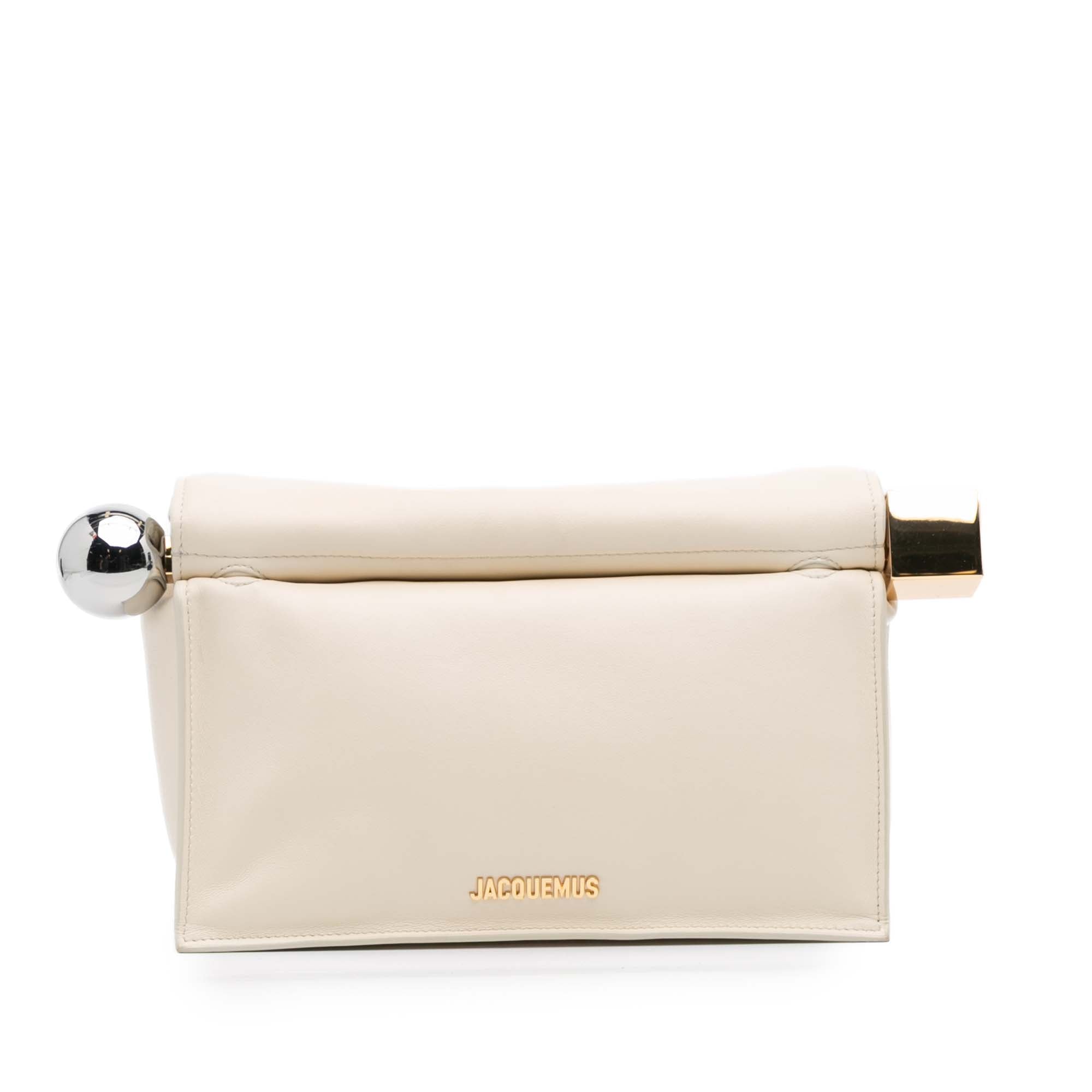 Smooth Calfskin La Pochette Rond Carre