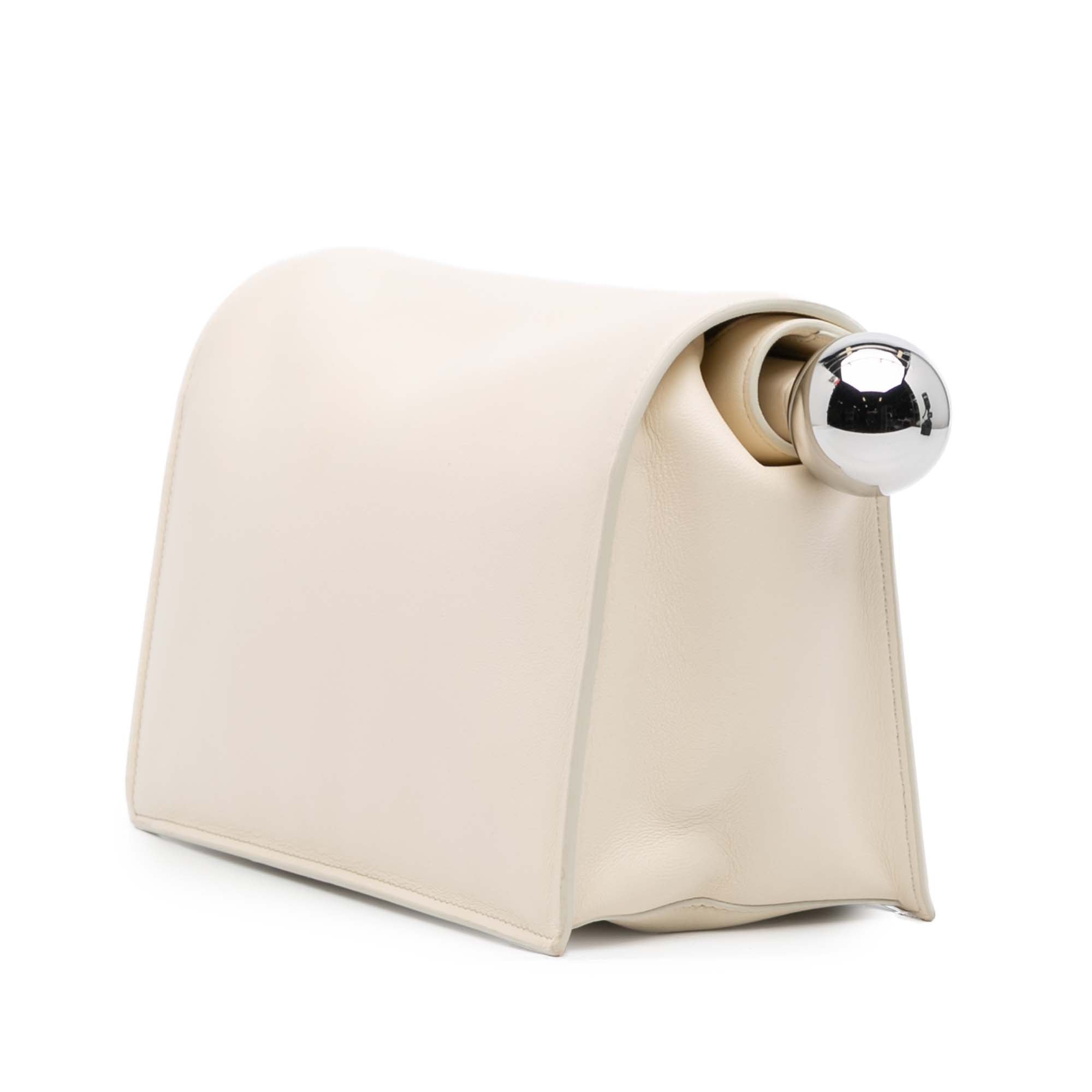 Smooth Calfskin La Pochette Rond Carre