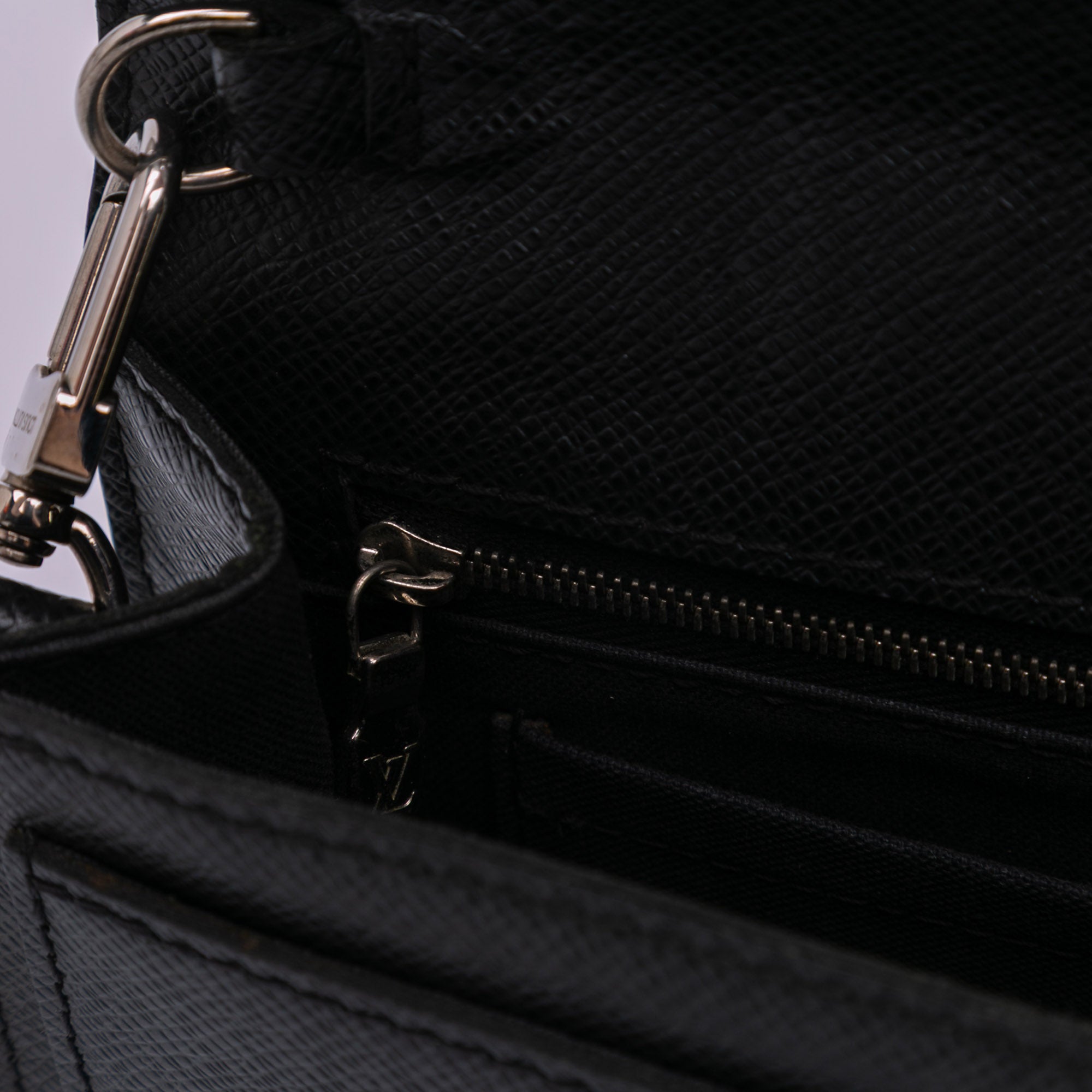 Taiga Belaia Clutch