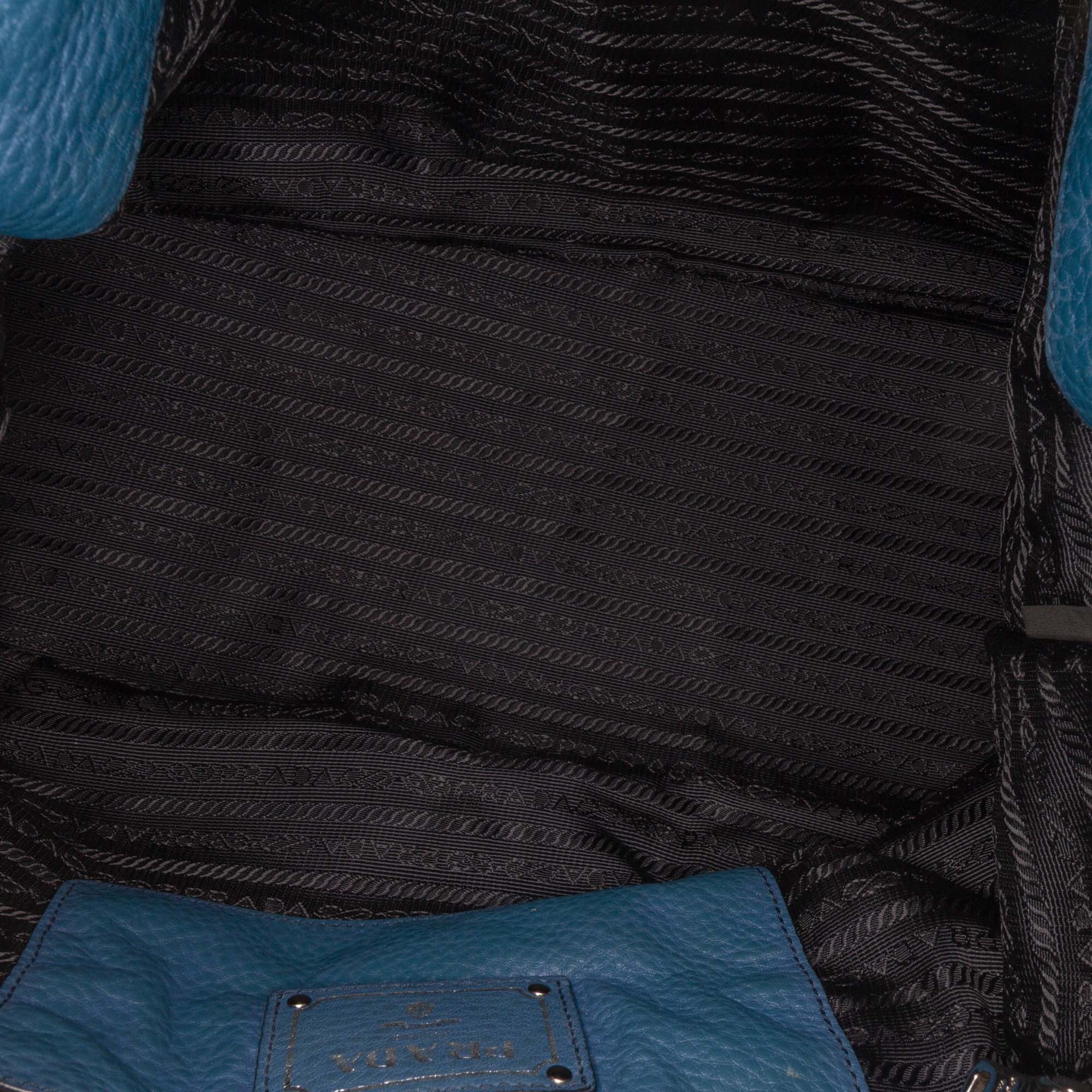 Vitello Daino Shoulder Bag