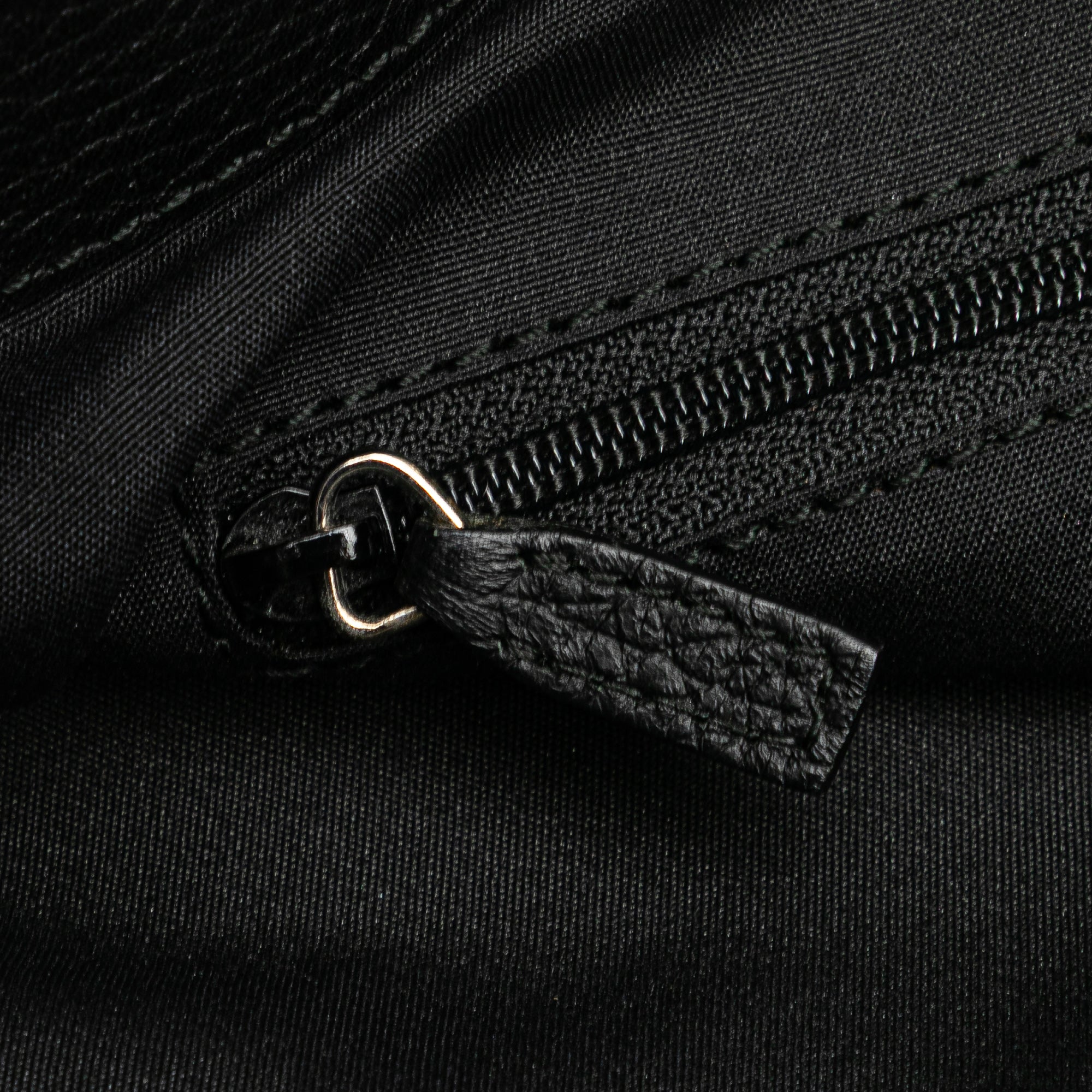 GG Canvas Shoulder Bag 