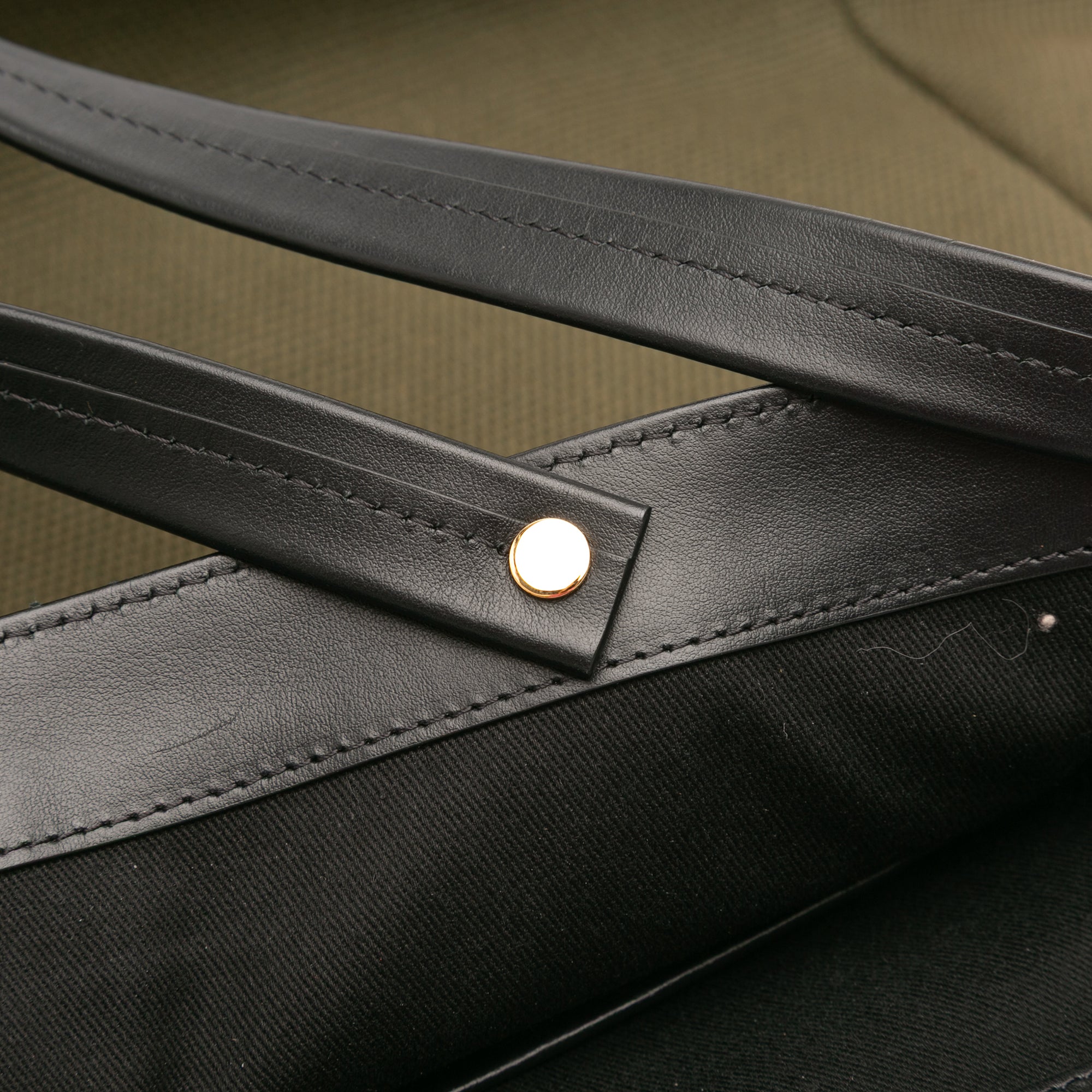 Medium Canvas T Screw Tote