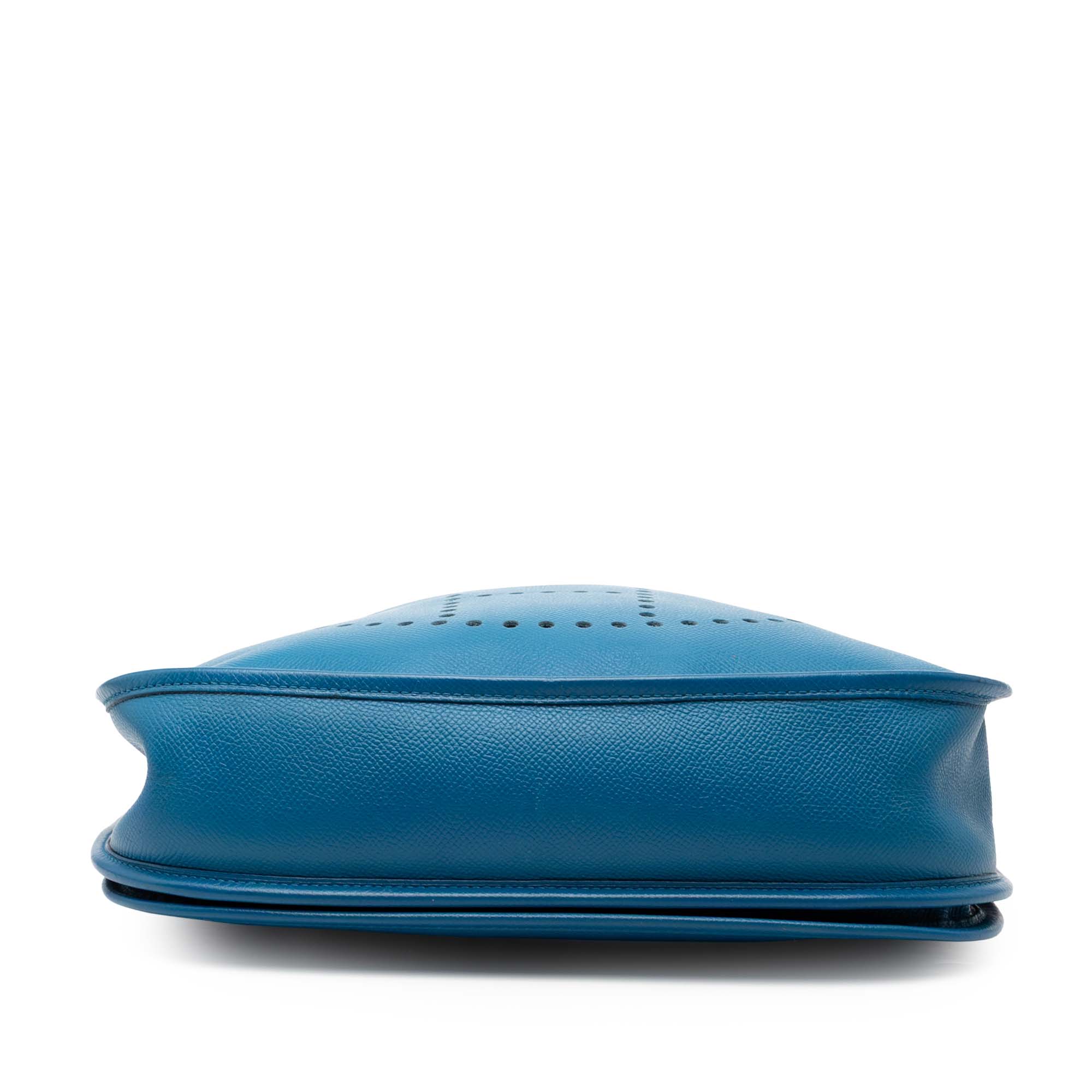 Epsom Evelyne III 29