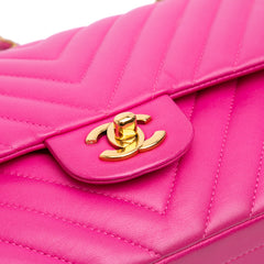 Medium Classic Chevron Lambskin Double Flap