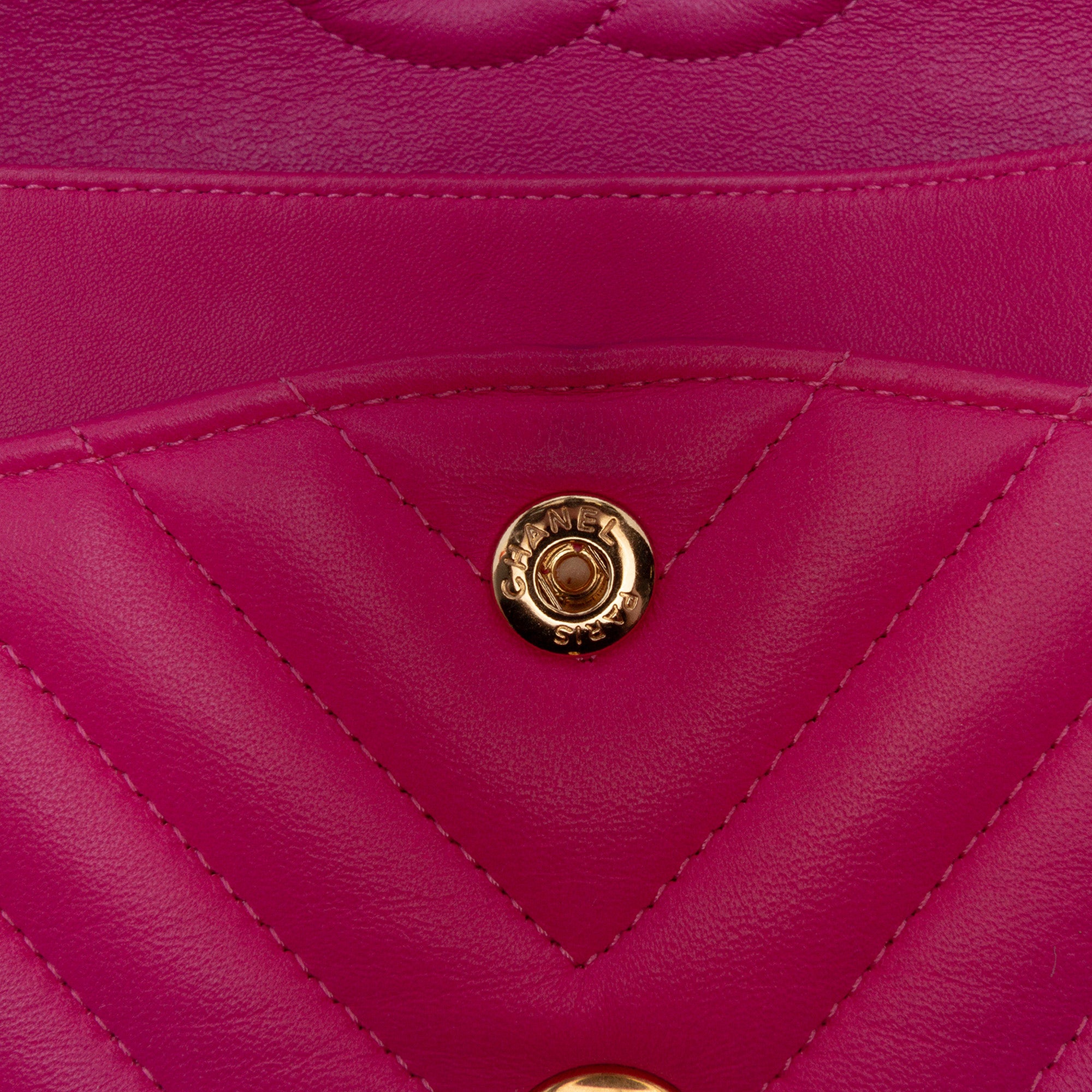 Medium Classic Chevron Lambskin Double Flap