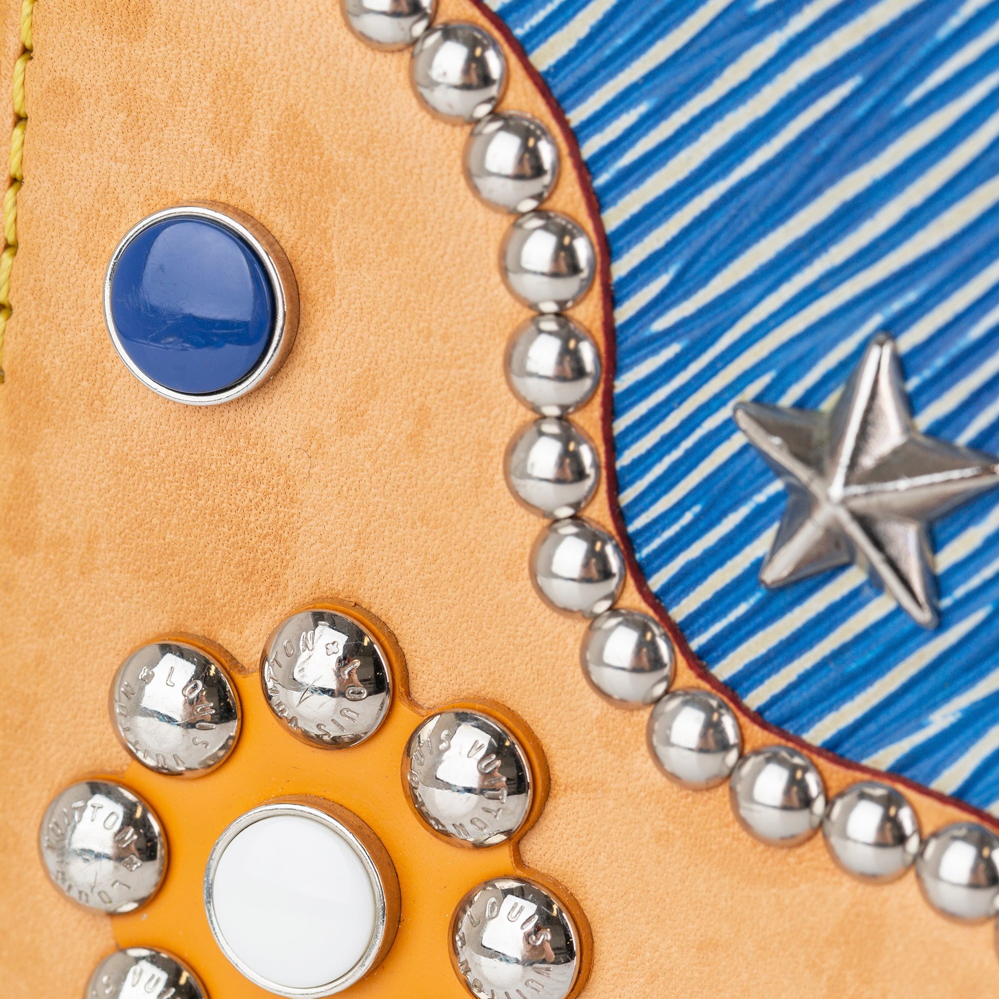 Studded Epi Twist MM