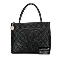 Caviar Medallion Tote_9