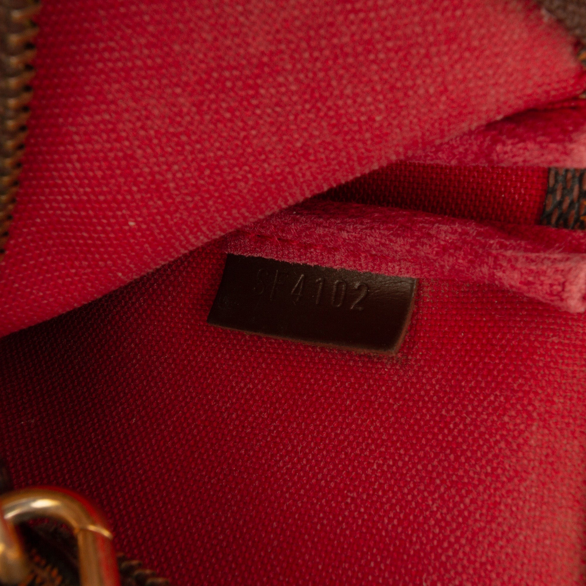 Damier Ebene Mini Pochette Accessoires