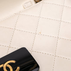 Medium Sheepskin Beauty Lock Flap