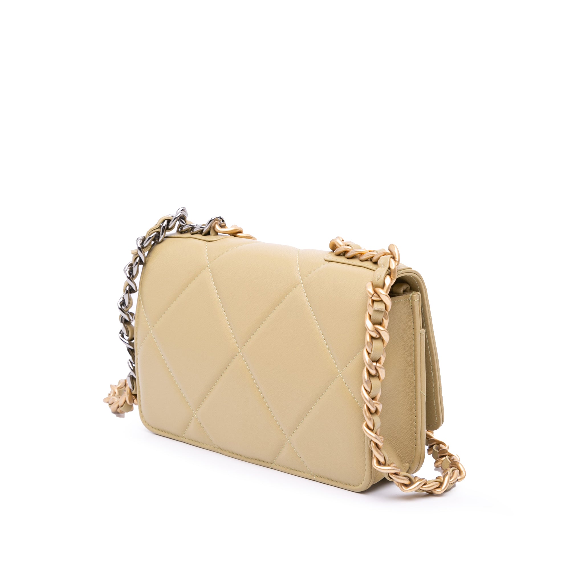 Quilted Lambskin 19 Wallet on Chain
