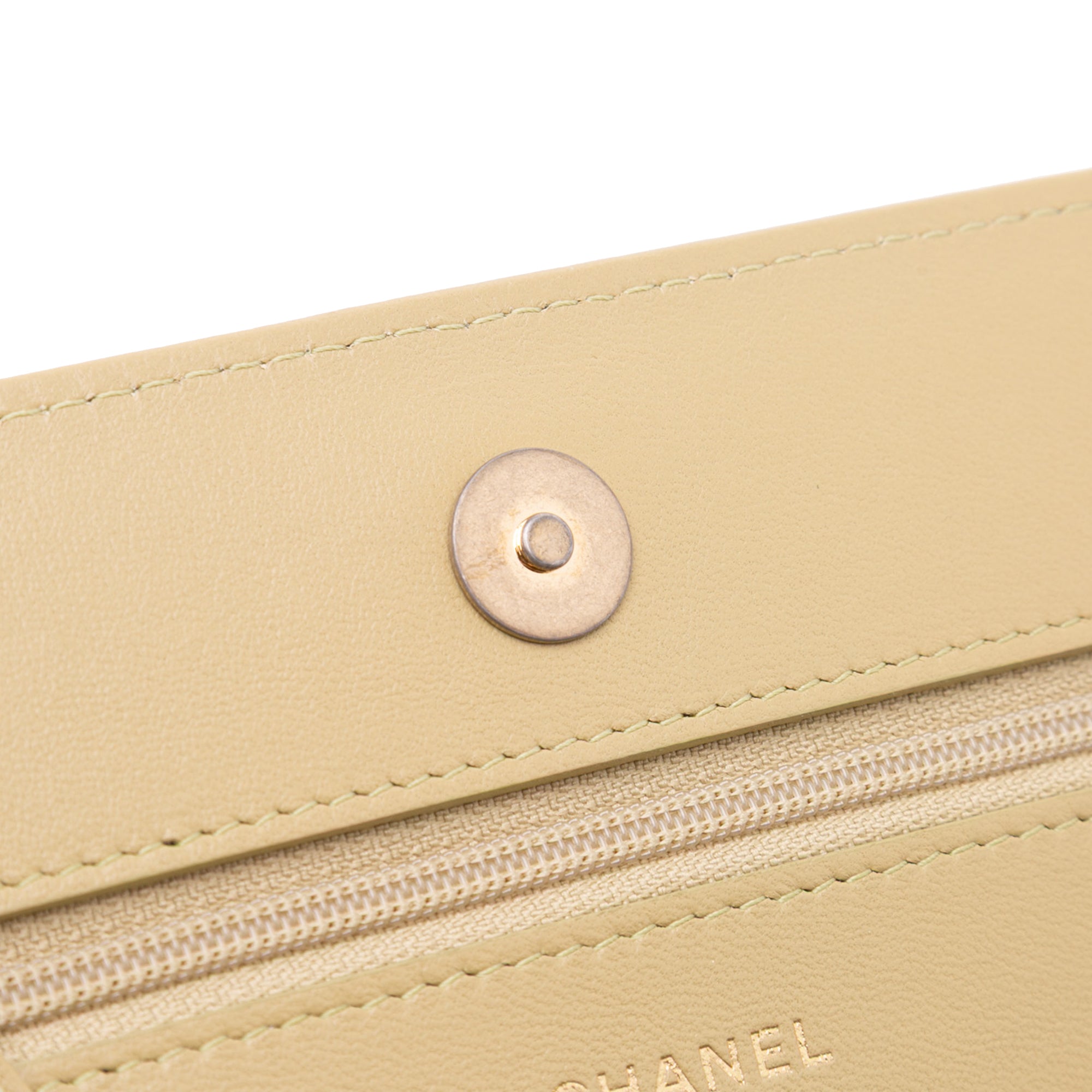 Quilted Lambskin 19 Wallet on Chain