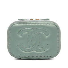 Mini Iridescent Lambskin Vanity Case with Chain_3