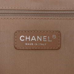 Quilted Caviar Expandable Zip Tote