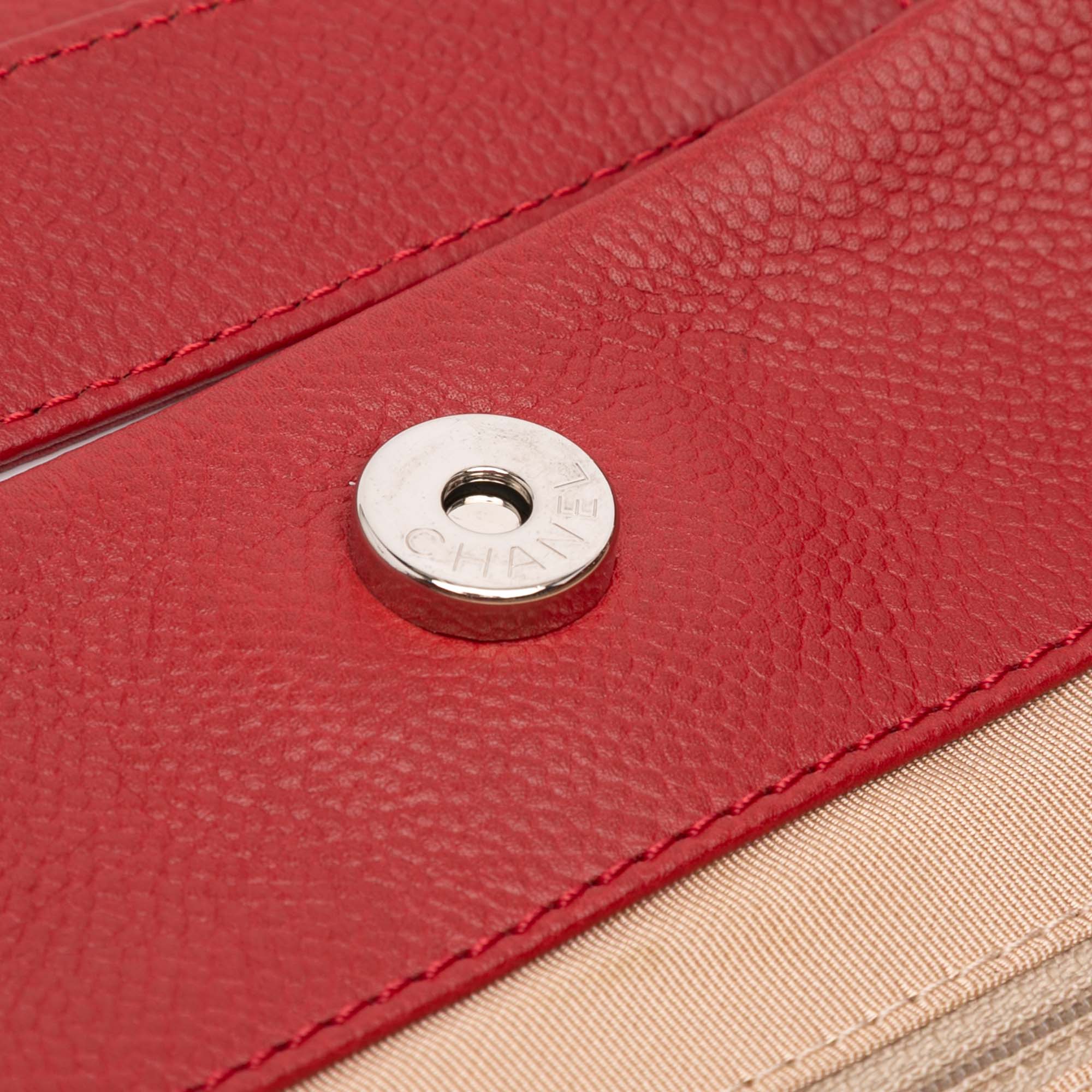 Quilted Caviar Expandable Zip Tote