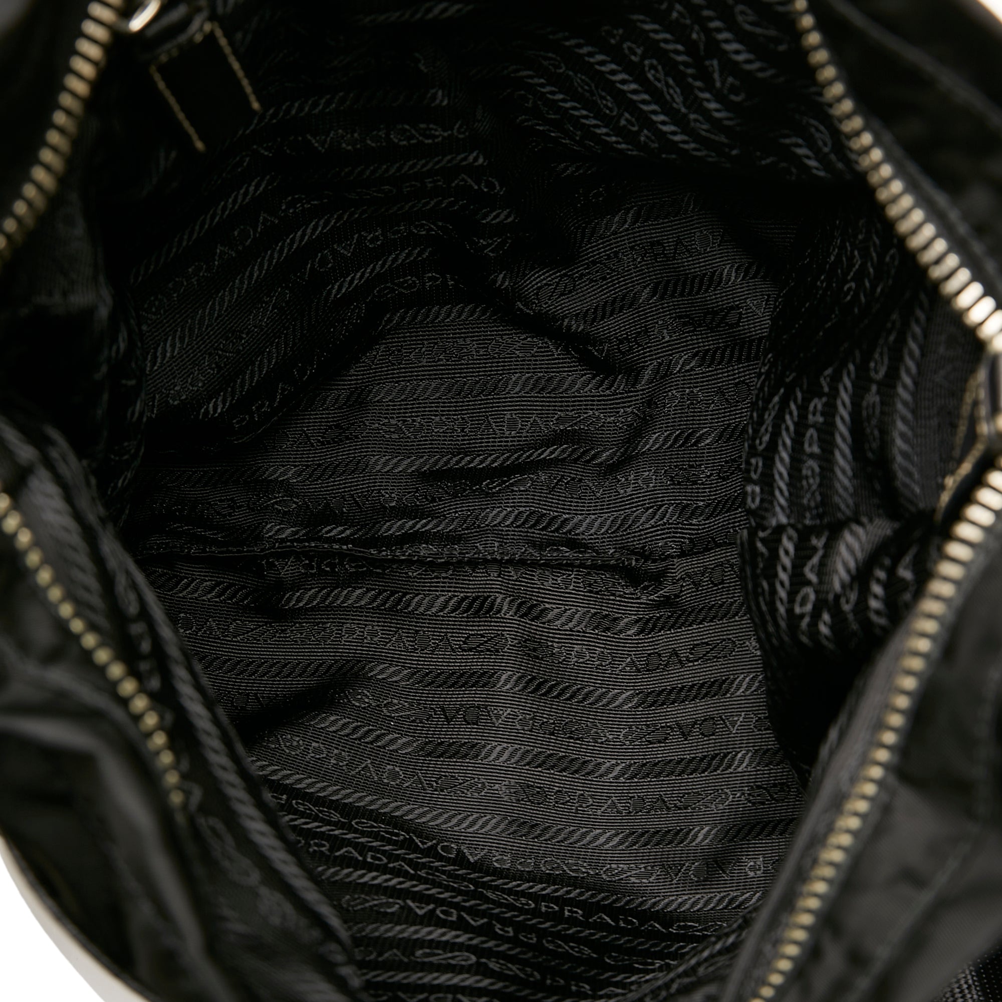 Tessuto Zip Top Crossbody