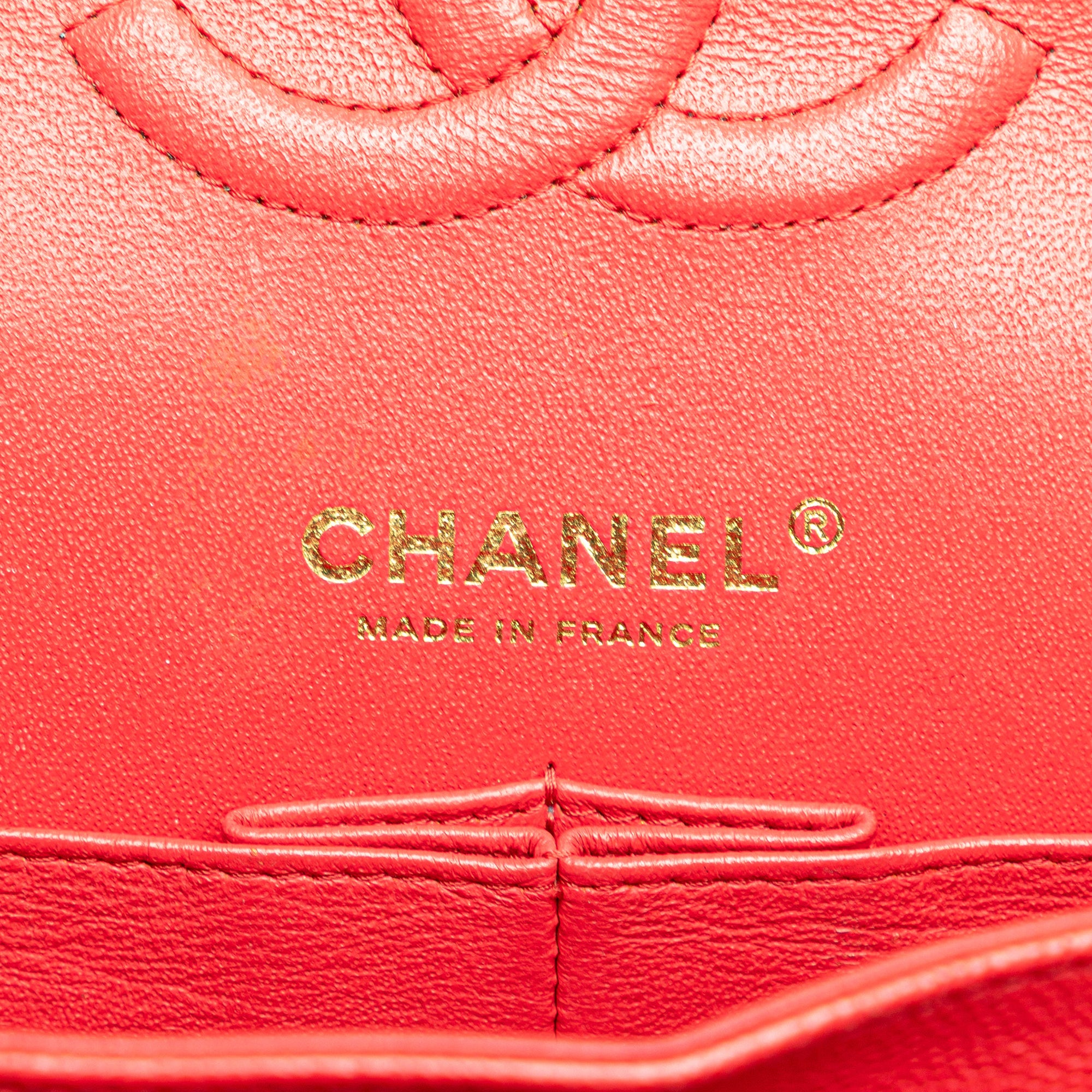 Medium Classic Caviar Double Flap