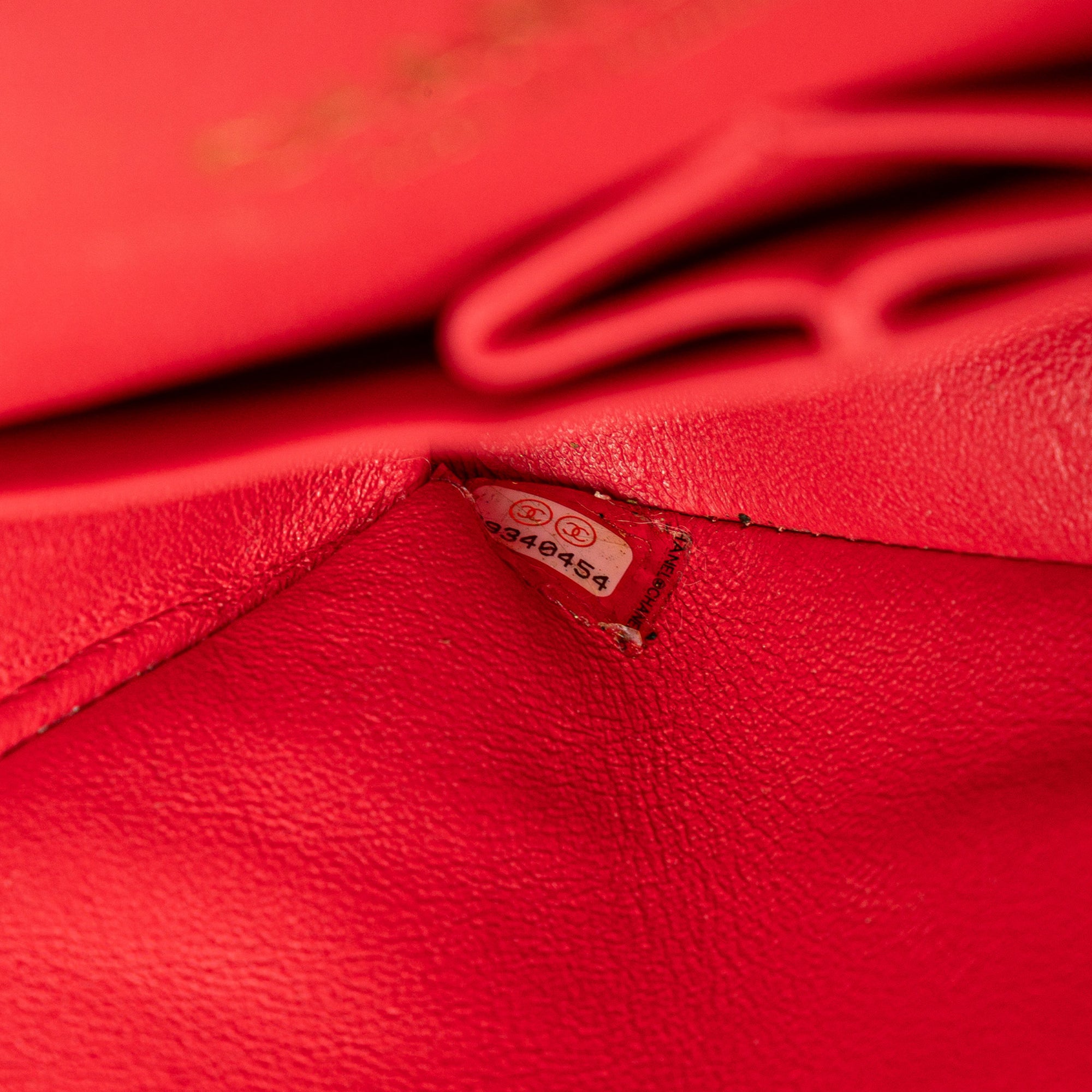 Medium Classic Caviar Double Flap