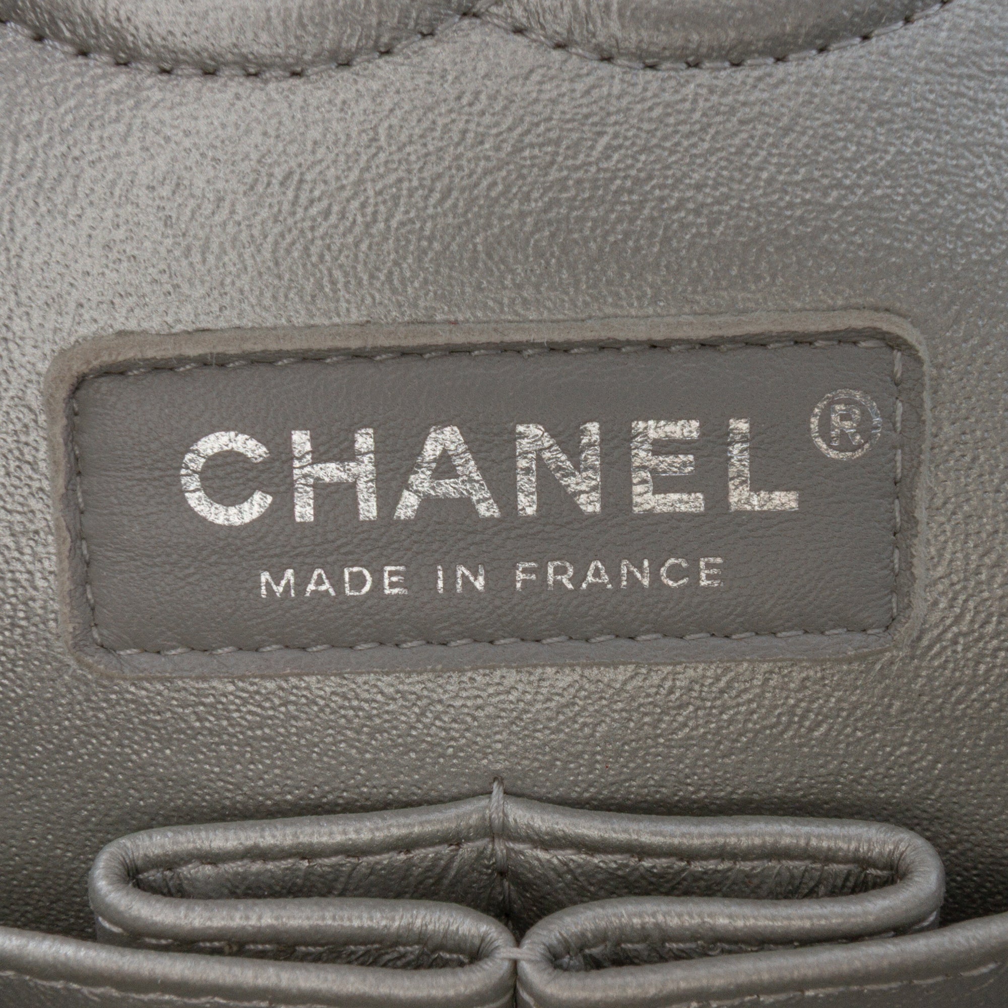 Medium Classic Iridescent Caviar Double Flap