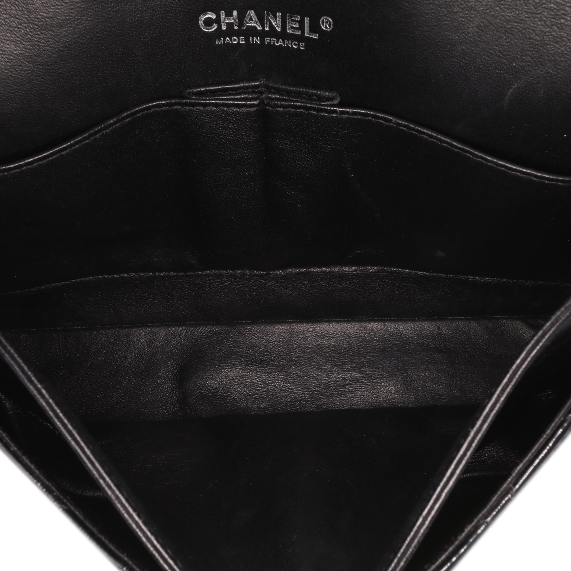 Medium Classic Patent Double Flap
