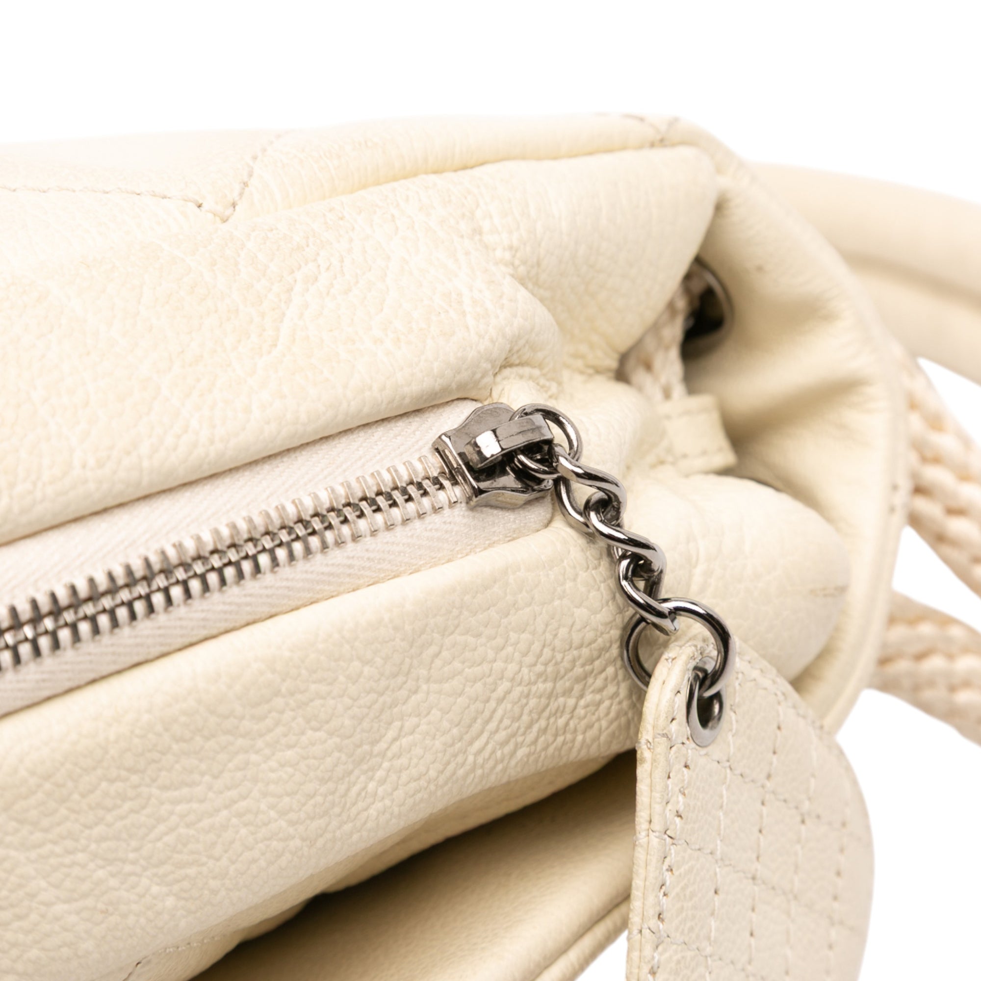 Quilted Calfskin Expandable Zip Yacht Flap