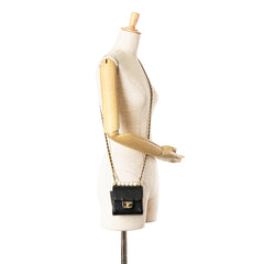Mini Goatskin Chic Pearls Clutch On Chain