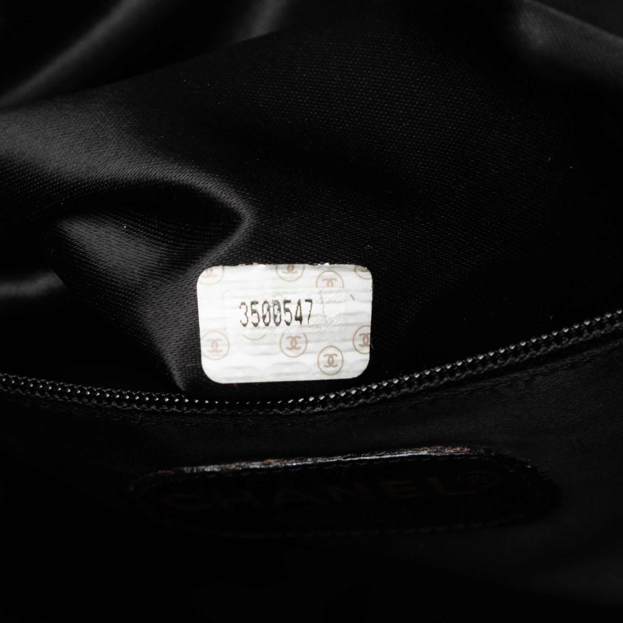 CC Caviar Shoulder Bag