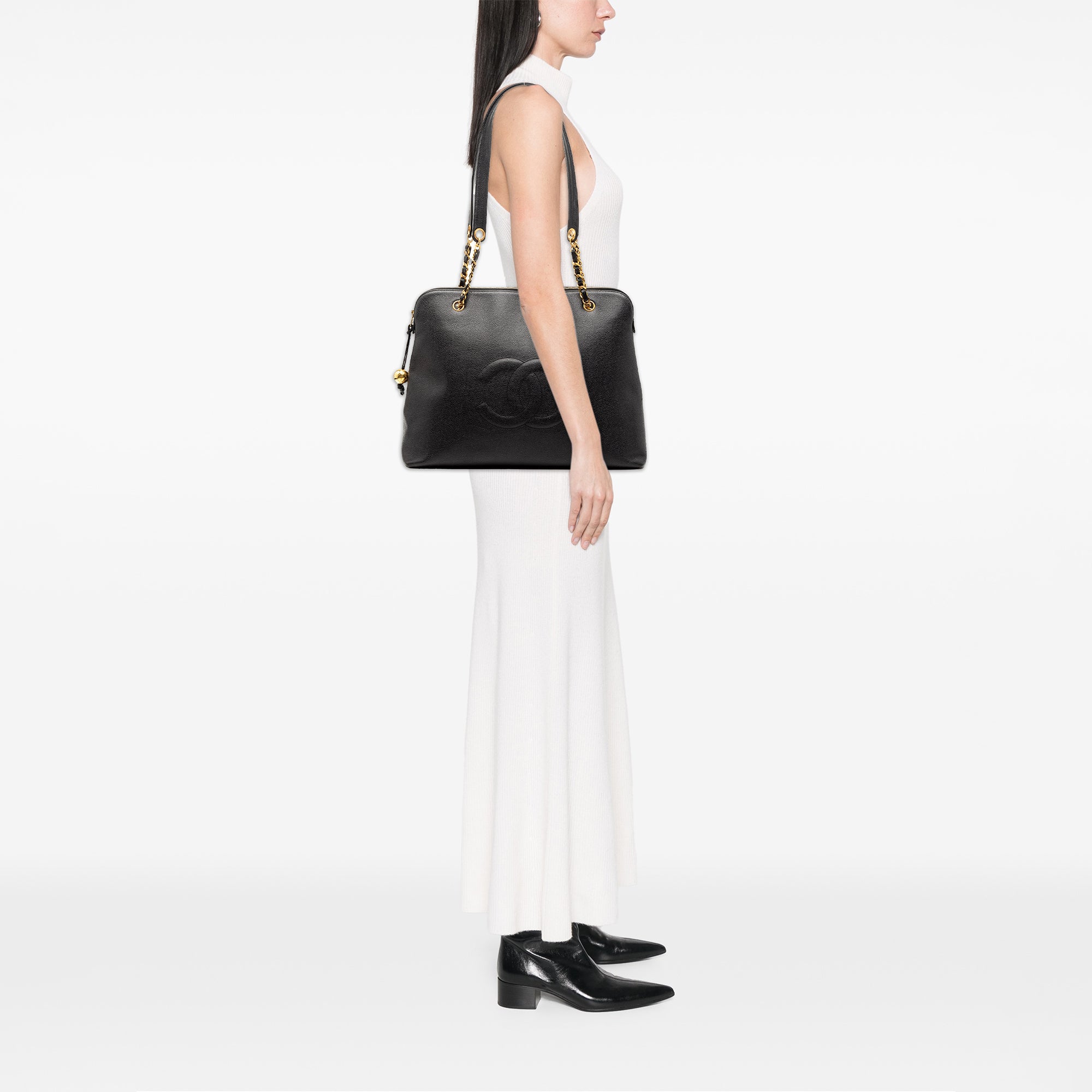 CC Caviar Shoulder Bag